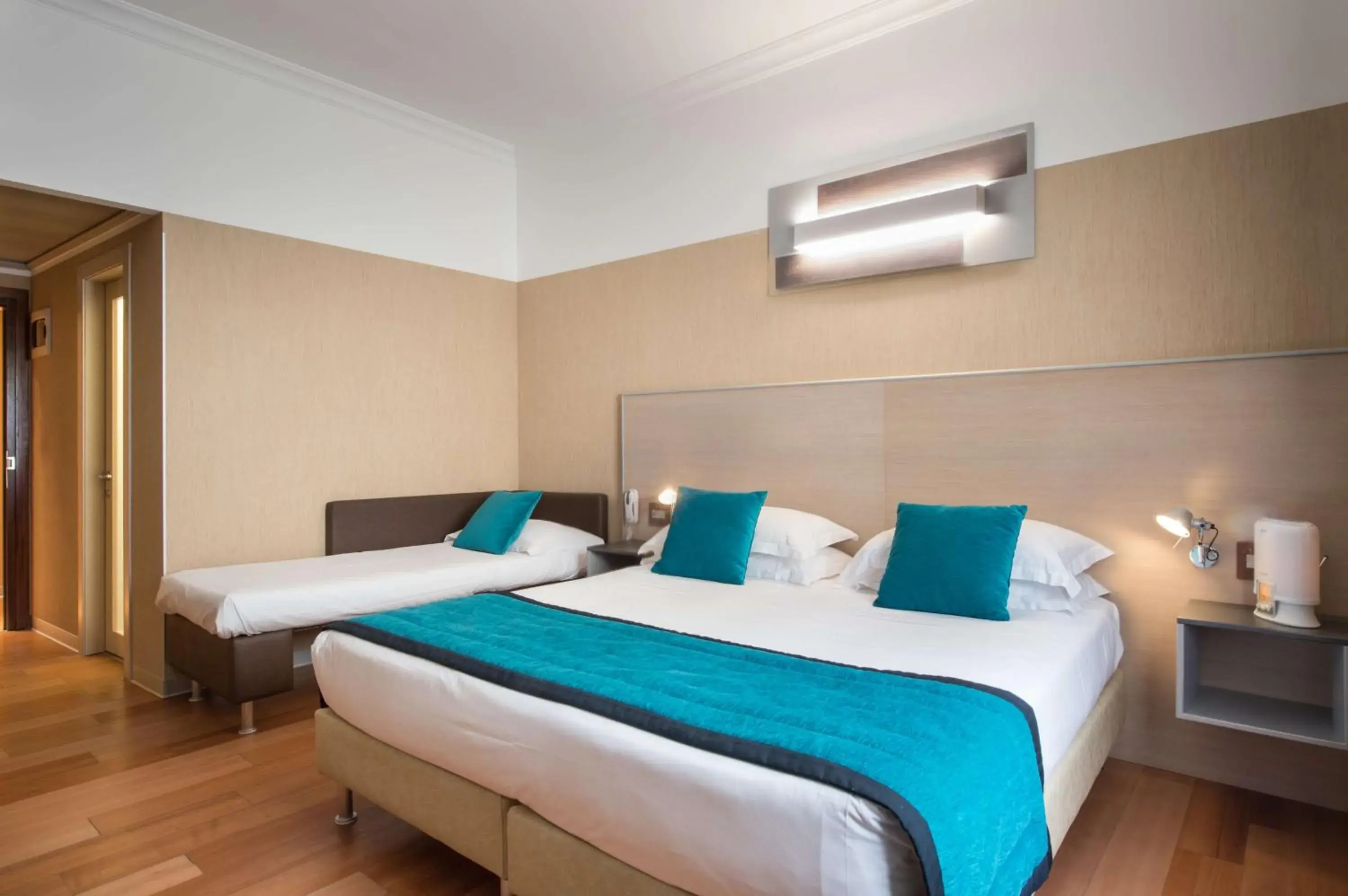 Photo of the whole room, Bed in Best Western Plus City Hotel Photo of the whole room, Bed in Best Western Plus City Hotel