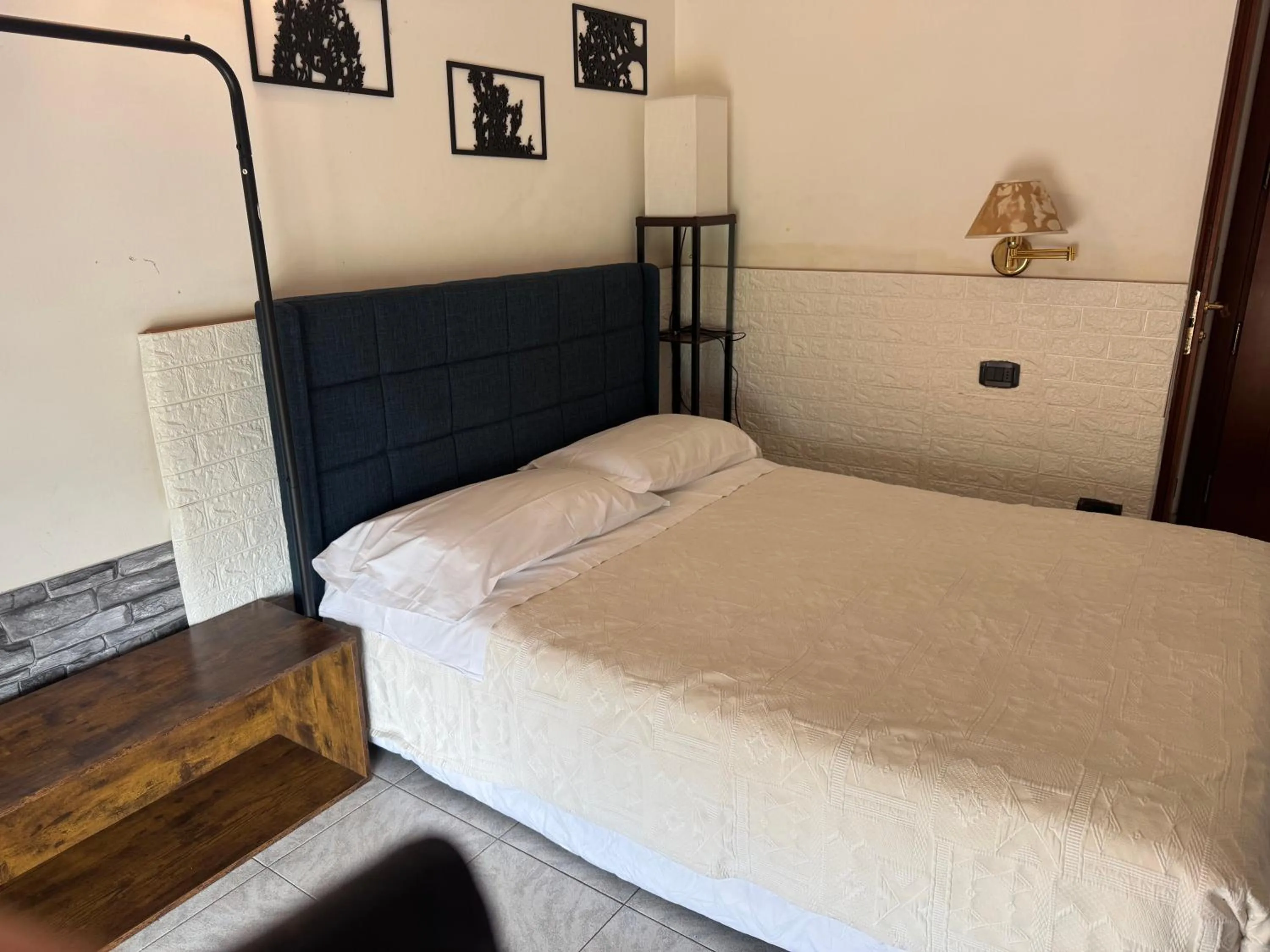 Bedroom, Bed in Hotel Valganna