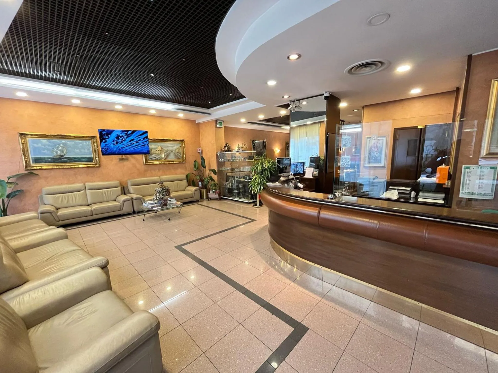 Seating area in Hotel Valganna