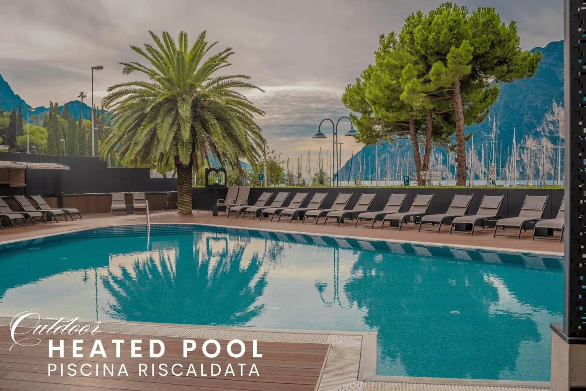 Pool view in Lake Front Hotel Mirage Pool view in Lake Front Hotel Mirage