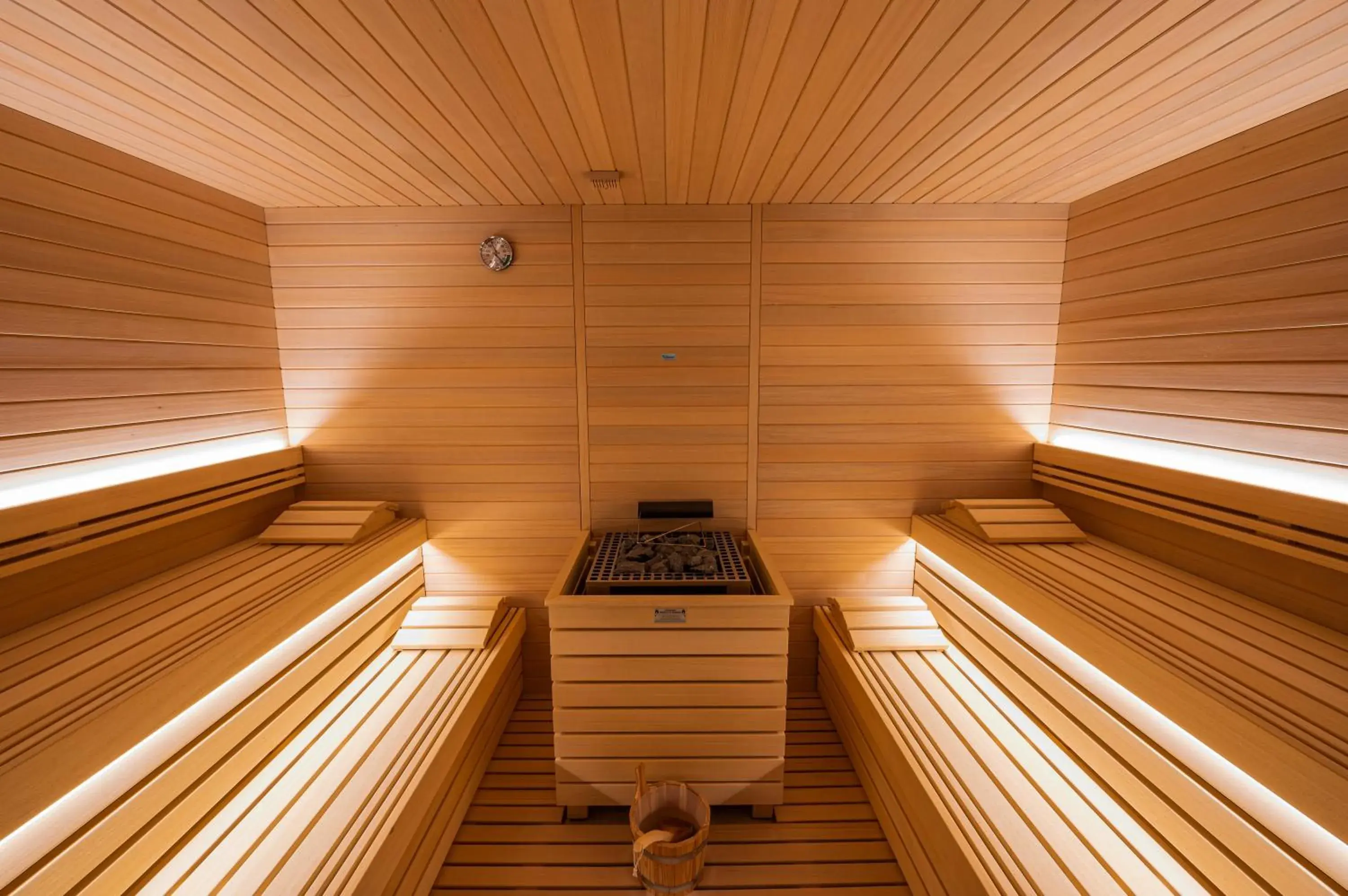 Spa and wellness centre/facilities in Lake Front Hotel Mirage Spa and wellness centre/facilities in Lake Front Hotel Mirage