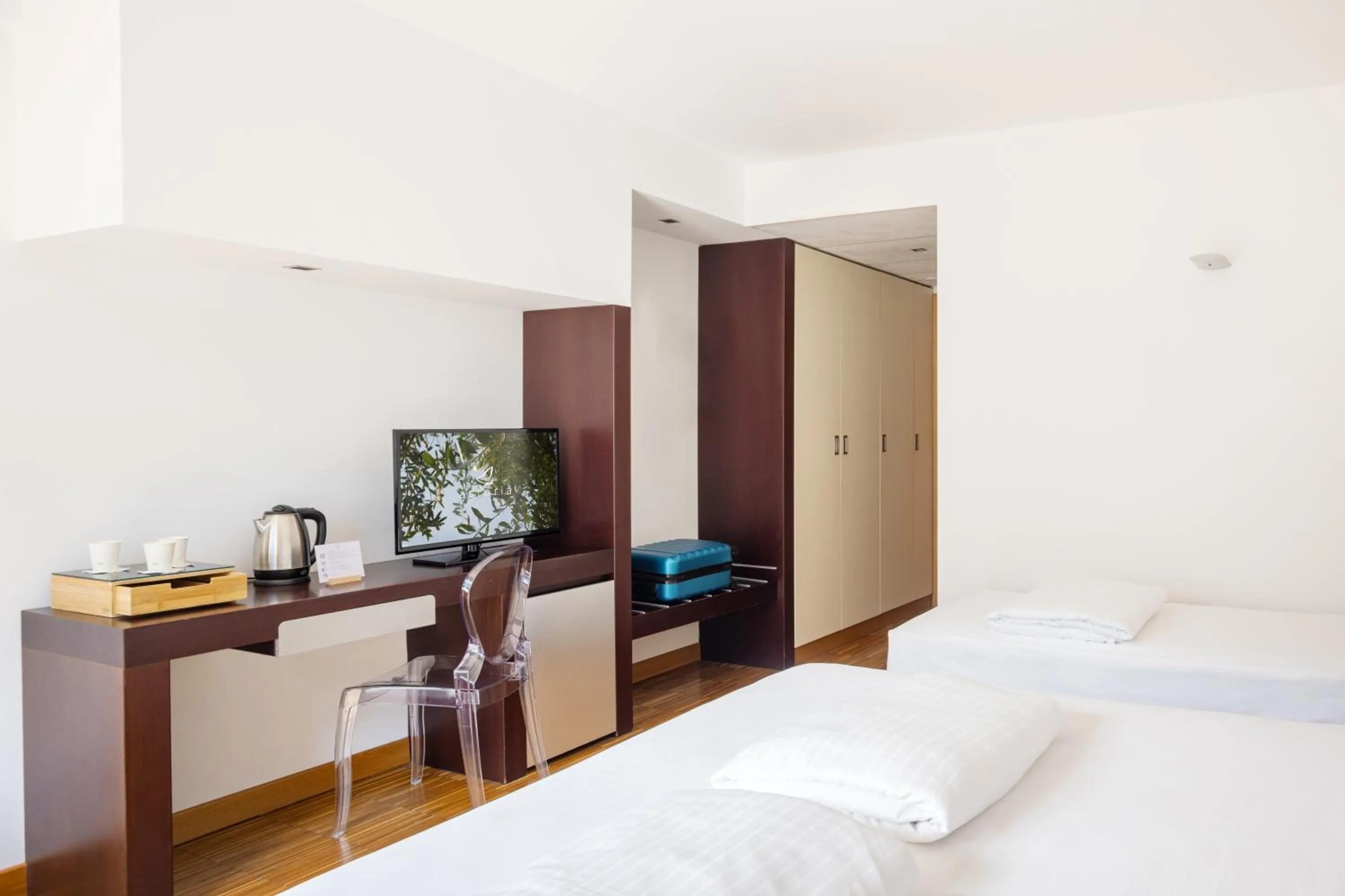 Coffee/tea facilities, Bed in Astoria Resort