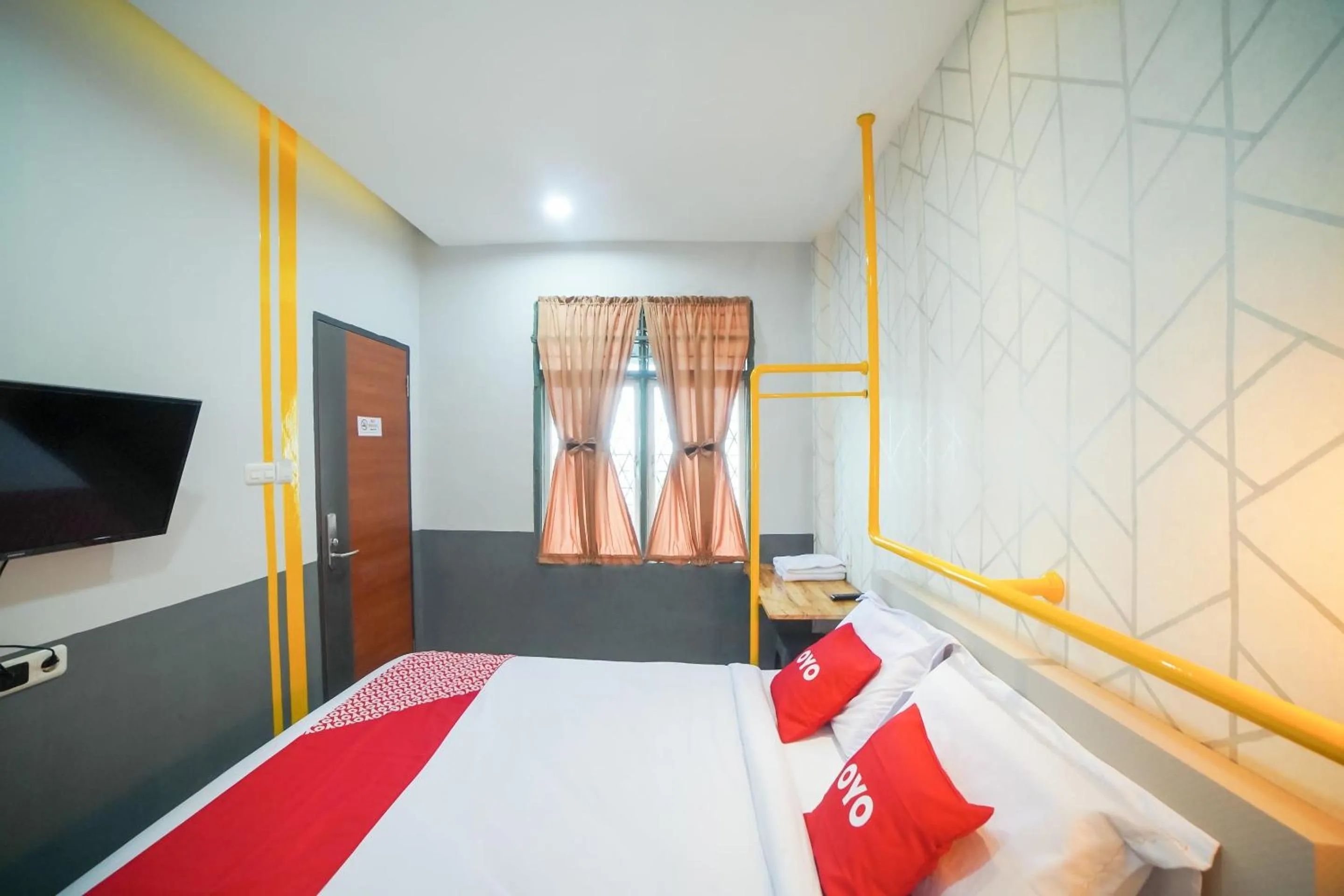 Bedroom, Bed in Capital O 90874 Millenium Inn 2