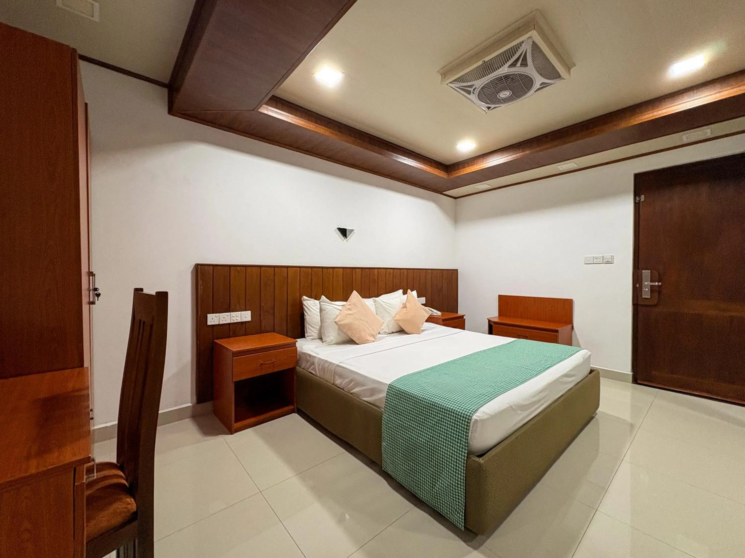 Photo of the whole room, Bed in Moi Ella by DBI