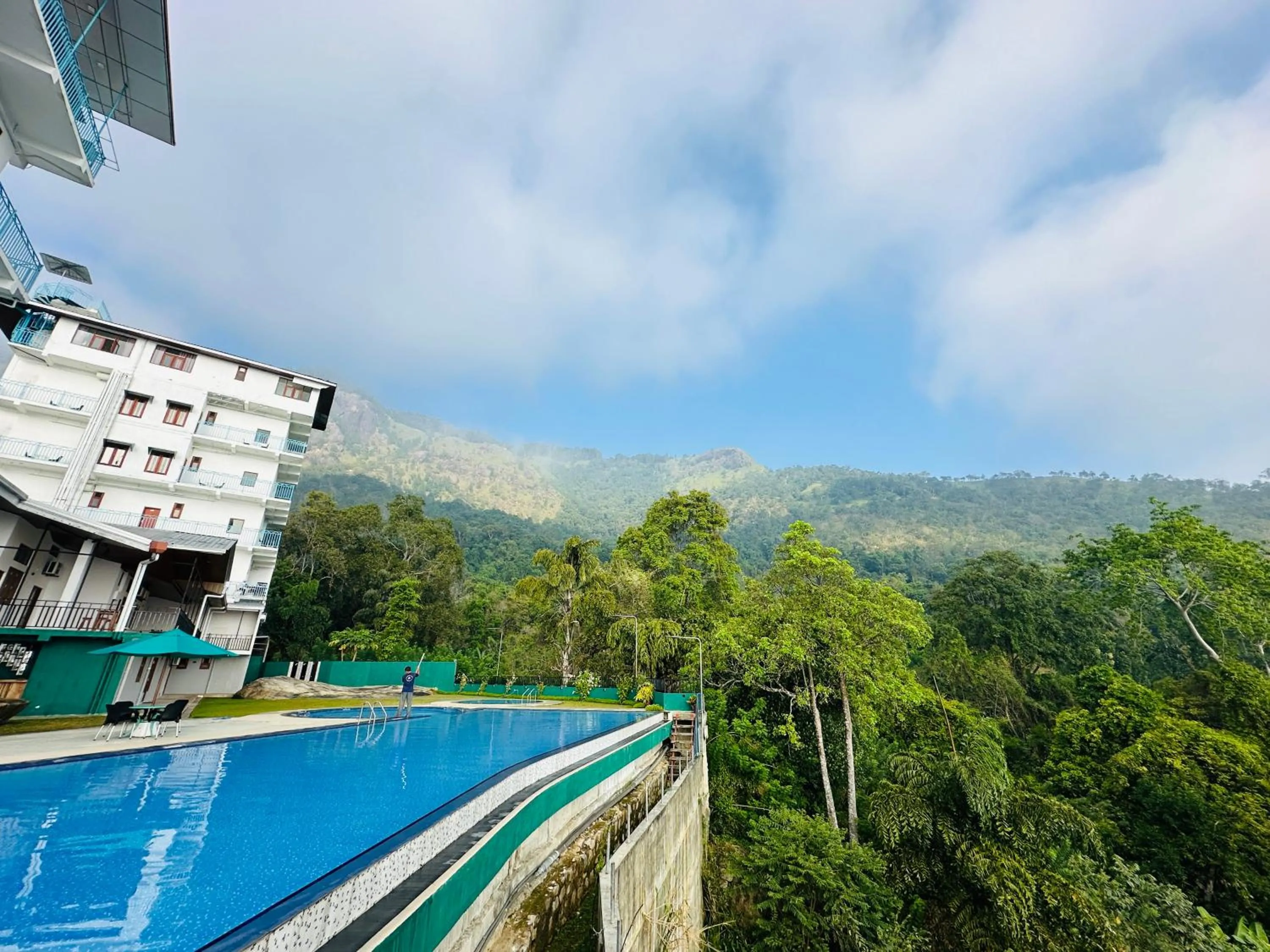 Day in Moi Ella by DBI