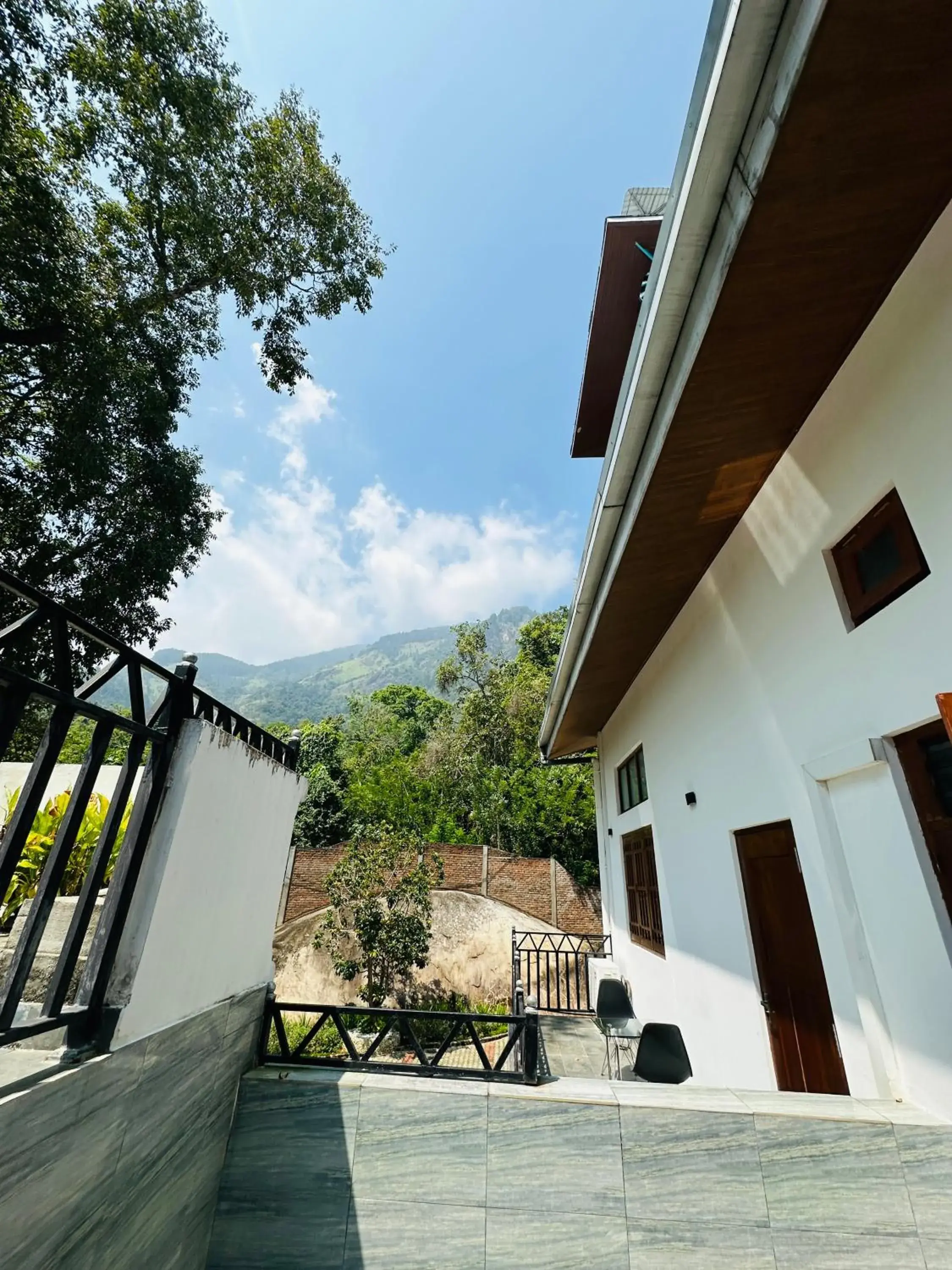 Property building in Moi Ella by DBI Property building in Moi Ella by DBI