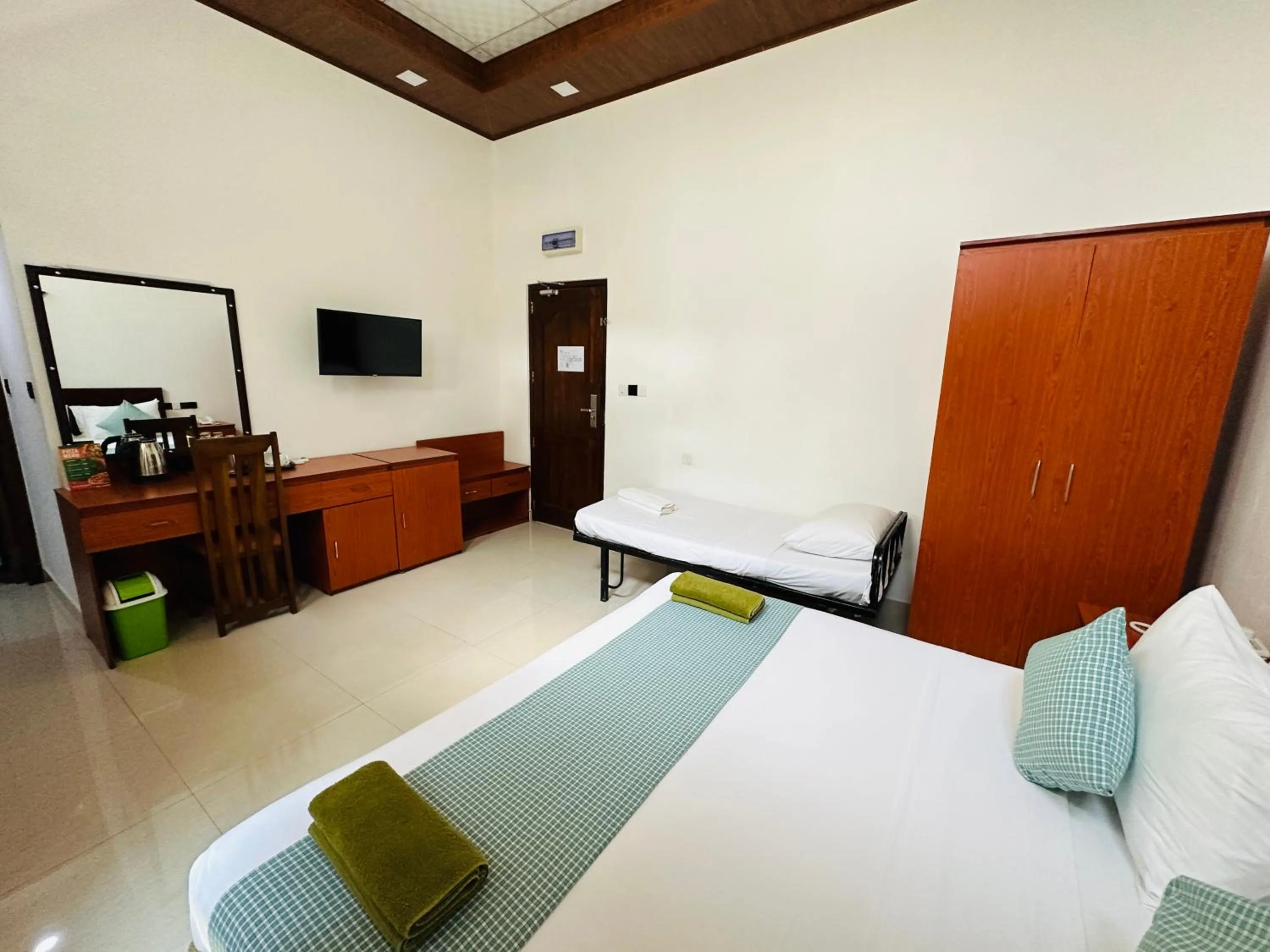 TV and multimedia, Bed in Moi Ella by DBI