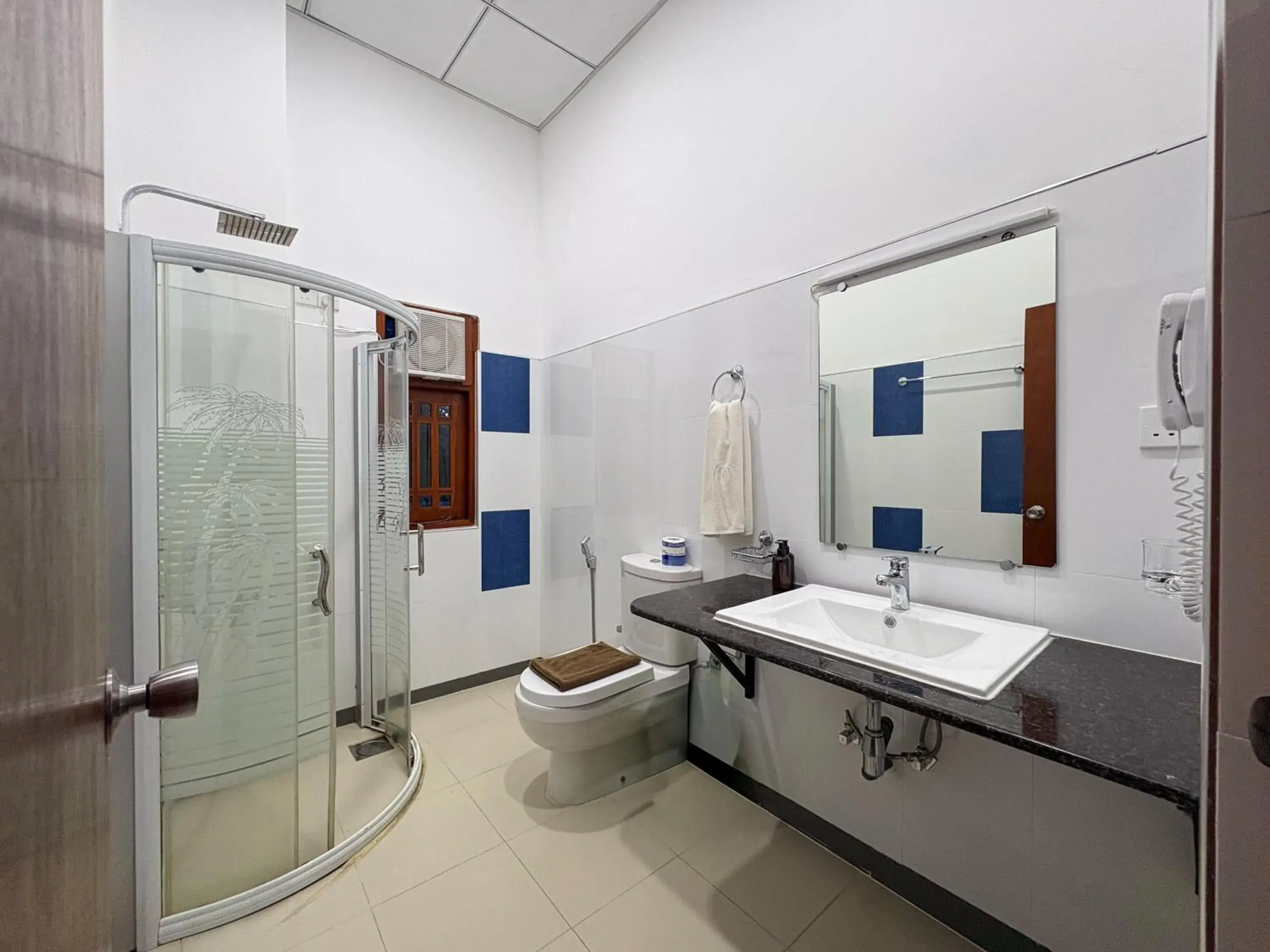 Bathroom in Moi Ella by DBI Bathroom in Moi Ella by DBI