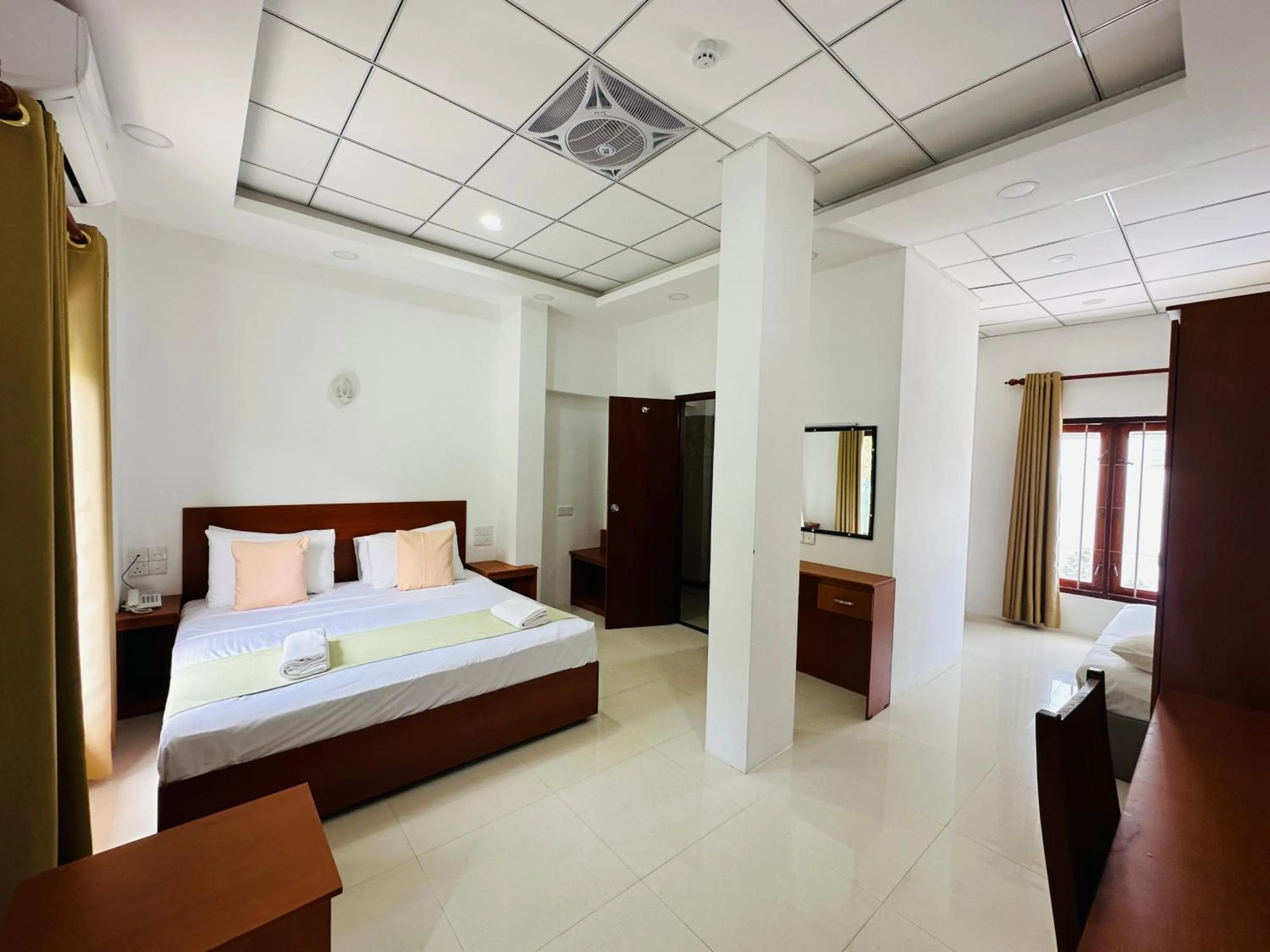 Photo of the whole room, Bed in Moi Ella by DBI