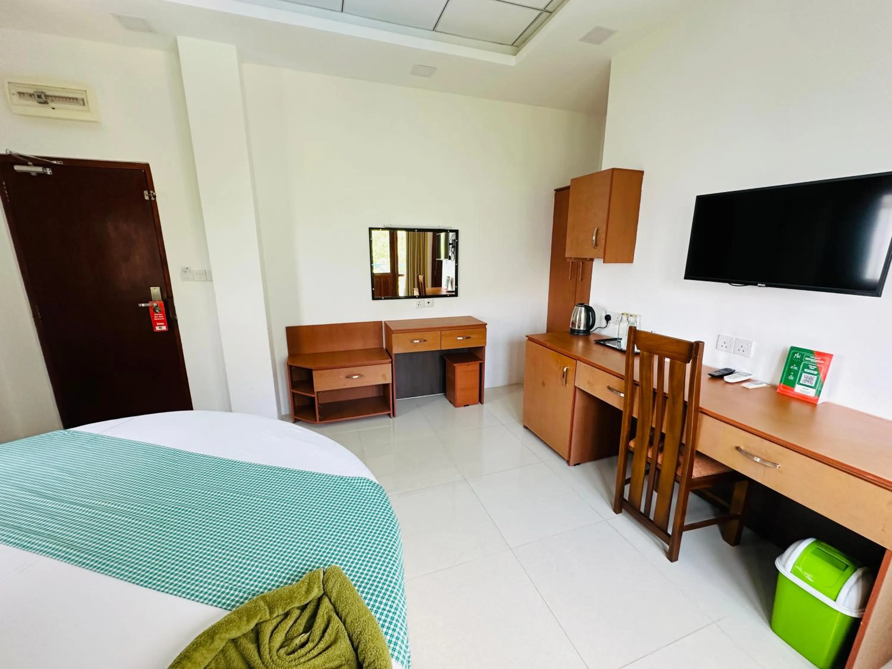 Photo of the whole room, Bed in Moi Ella by DBI