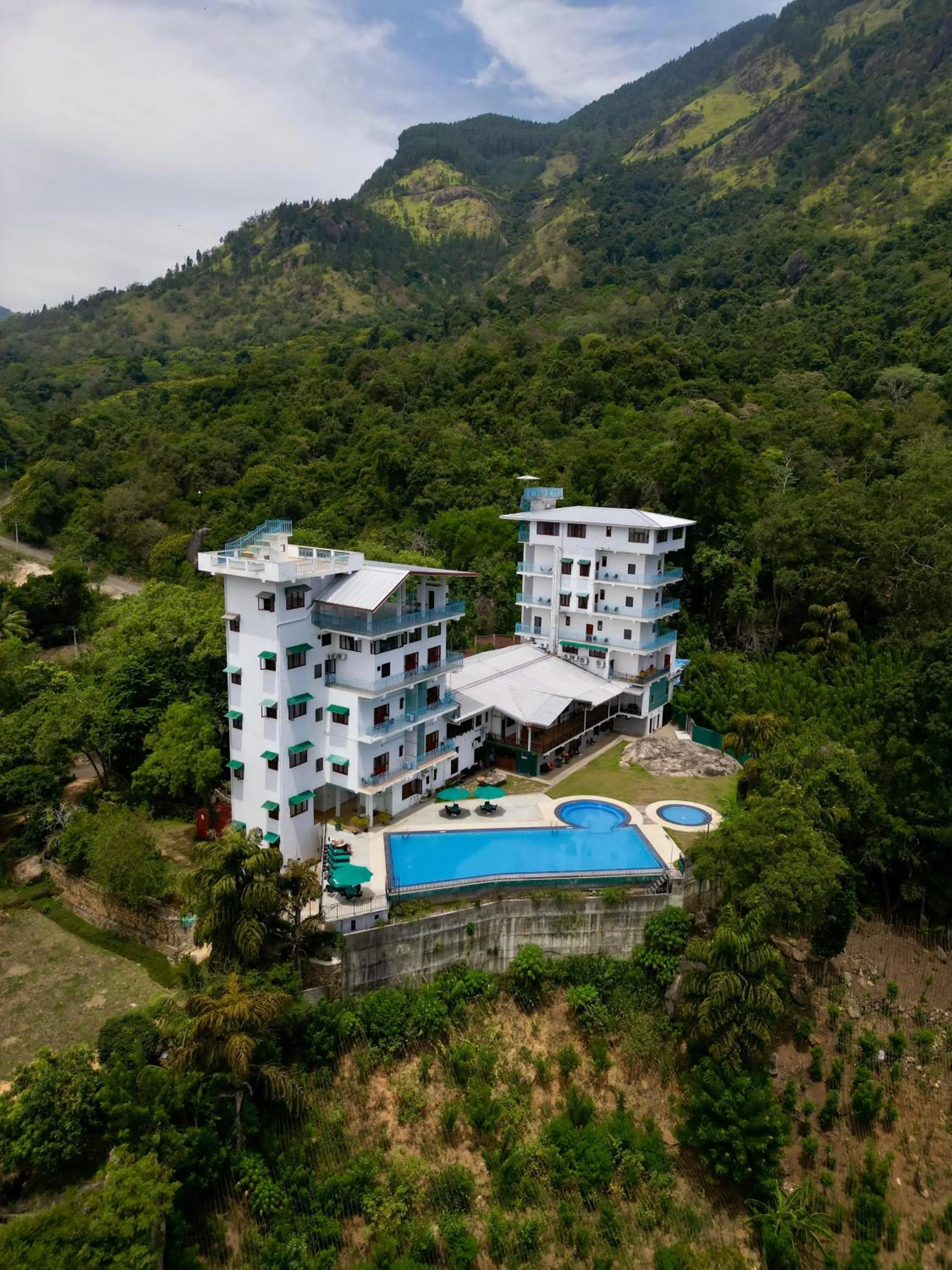 Property building in Moi Ella by DBI