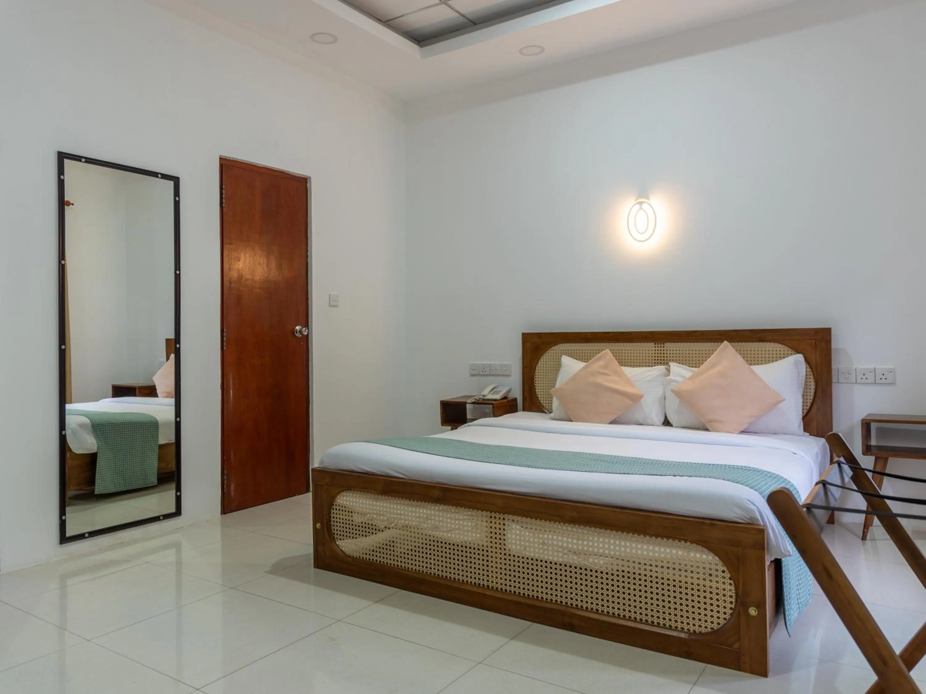 Photo of the whole room, Bed in Moi Ella by DBI