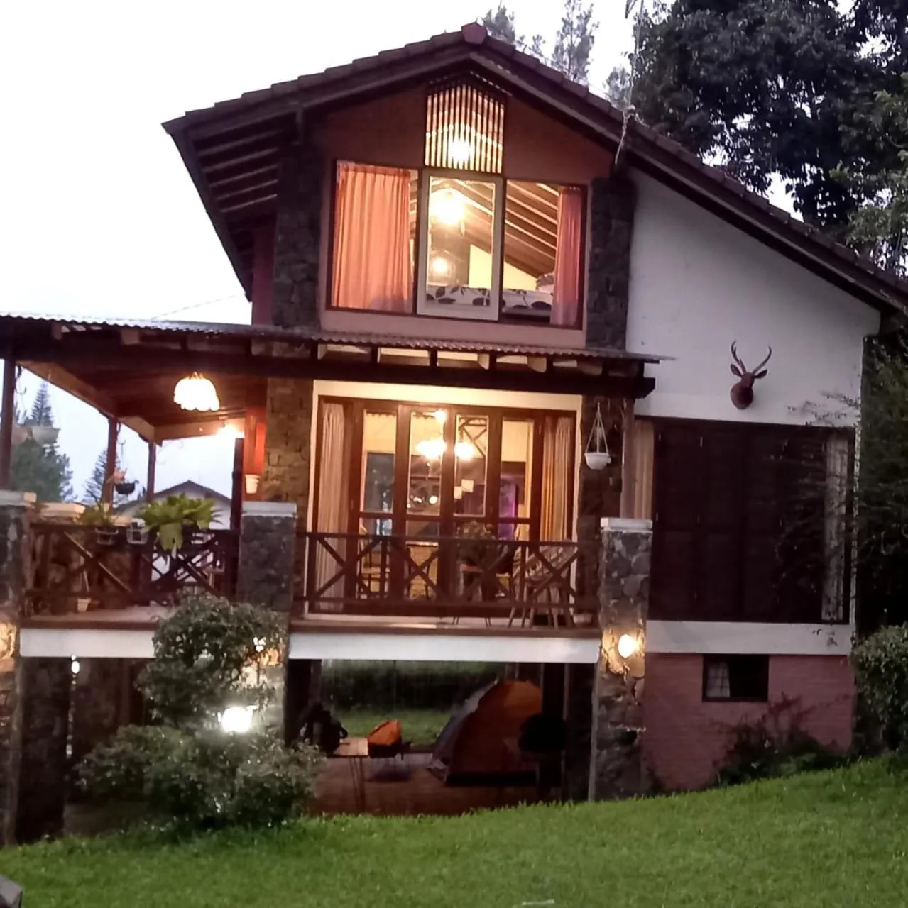 Property building in Villa Elisabeth at Villa Istana Bunga