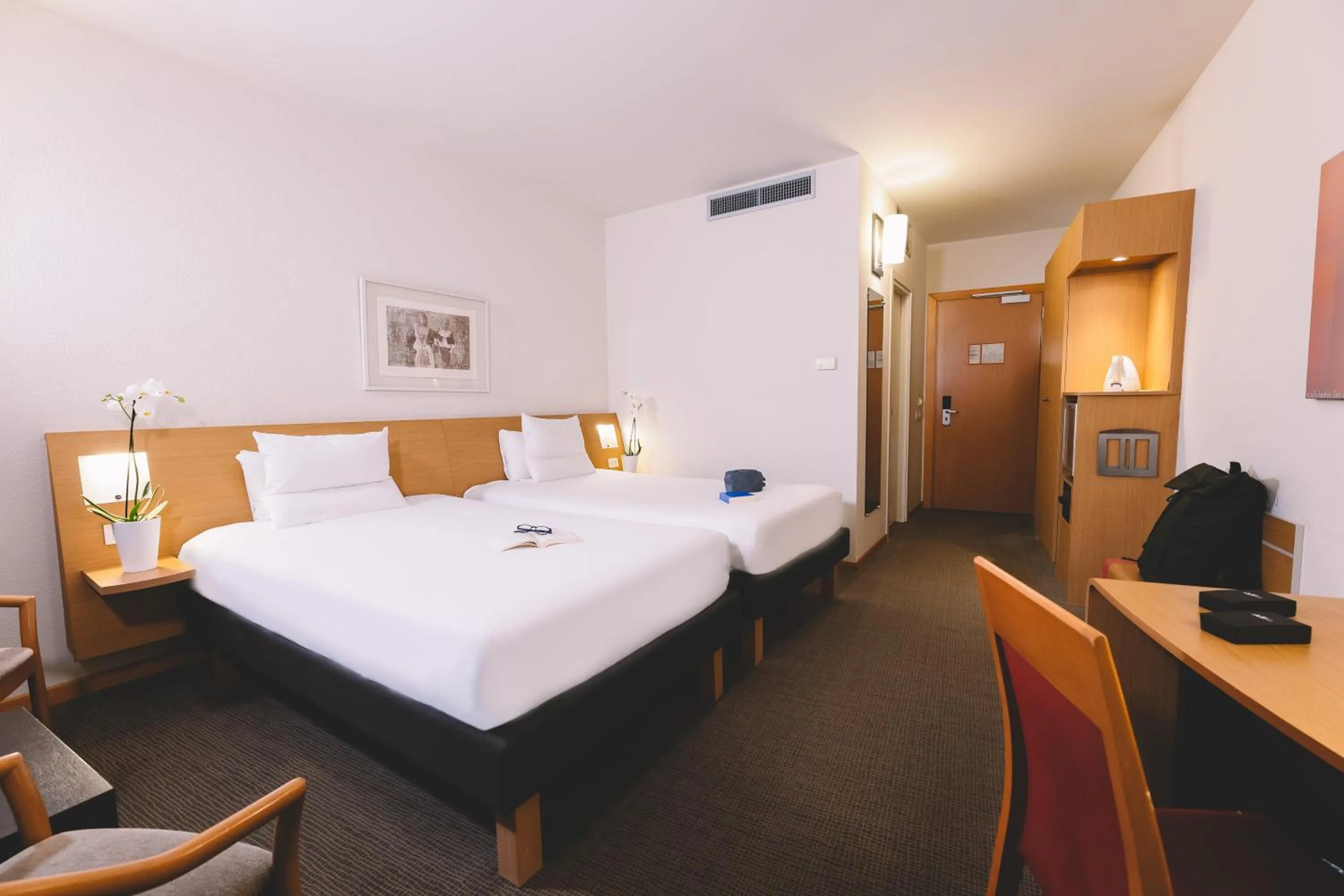 Photo of the whole room, Bed in Novotel Venezia Mestre Castellana