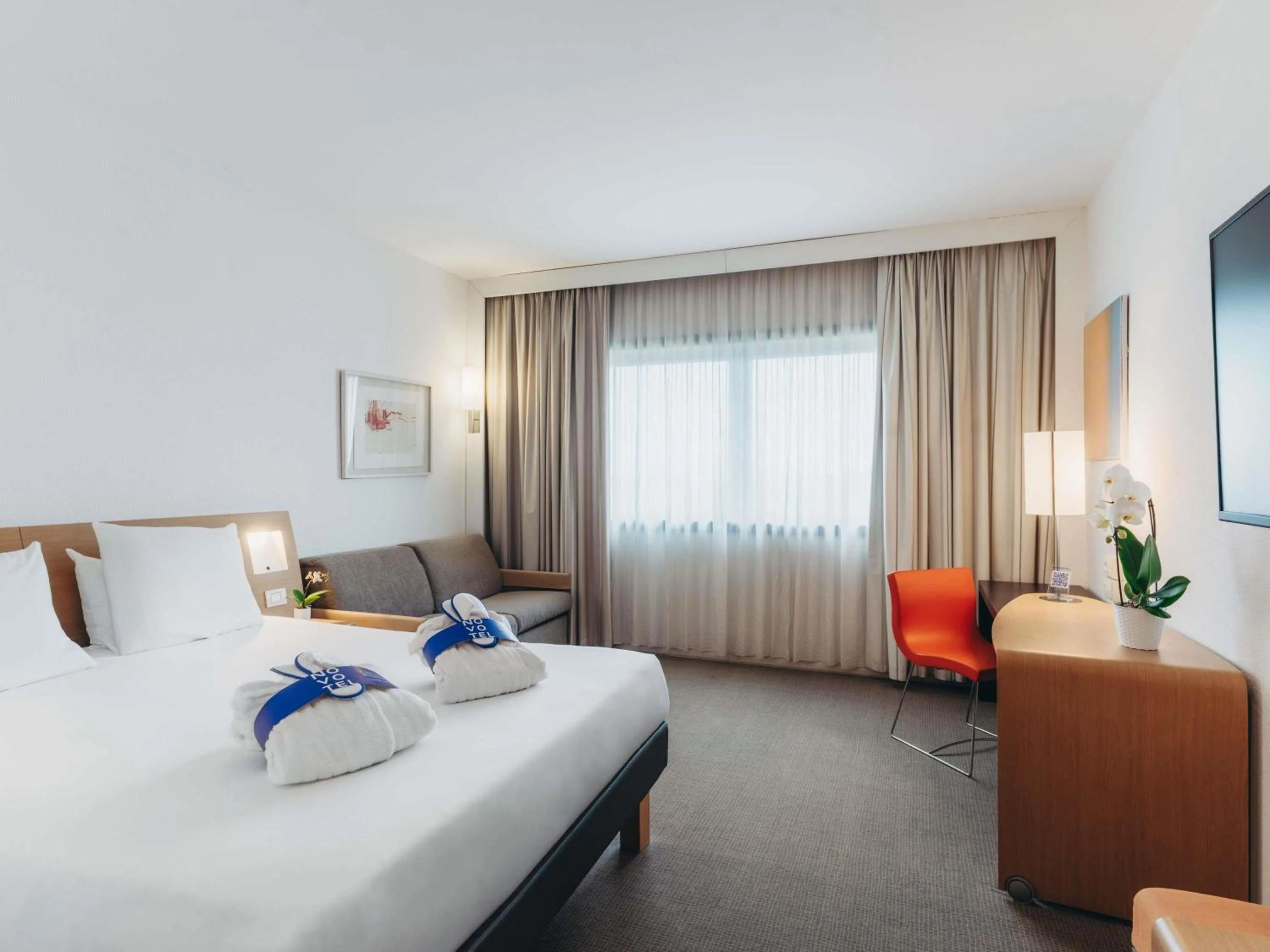 Bedroom, Bed in Novotel Venezia Mestre Castellana