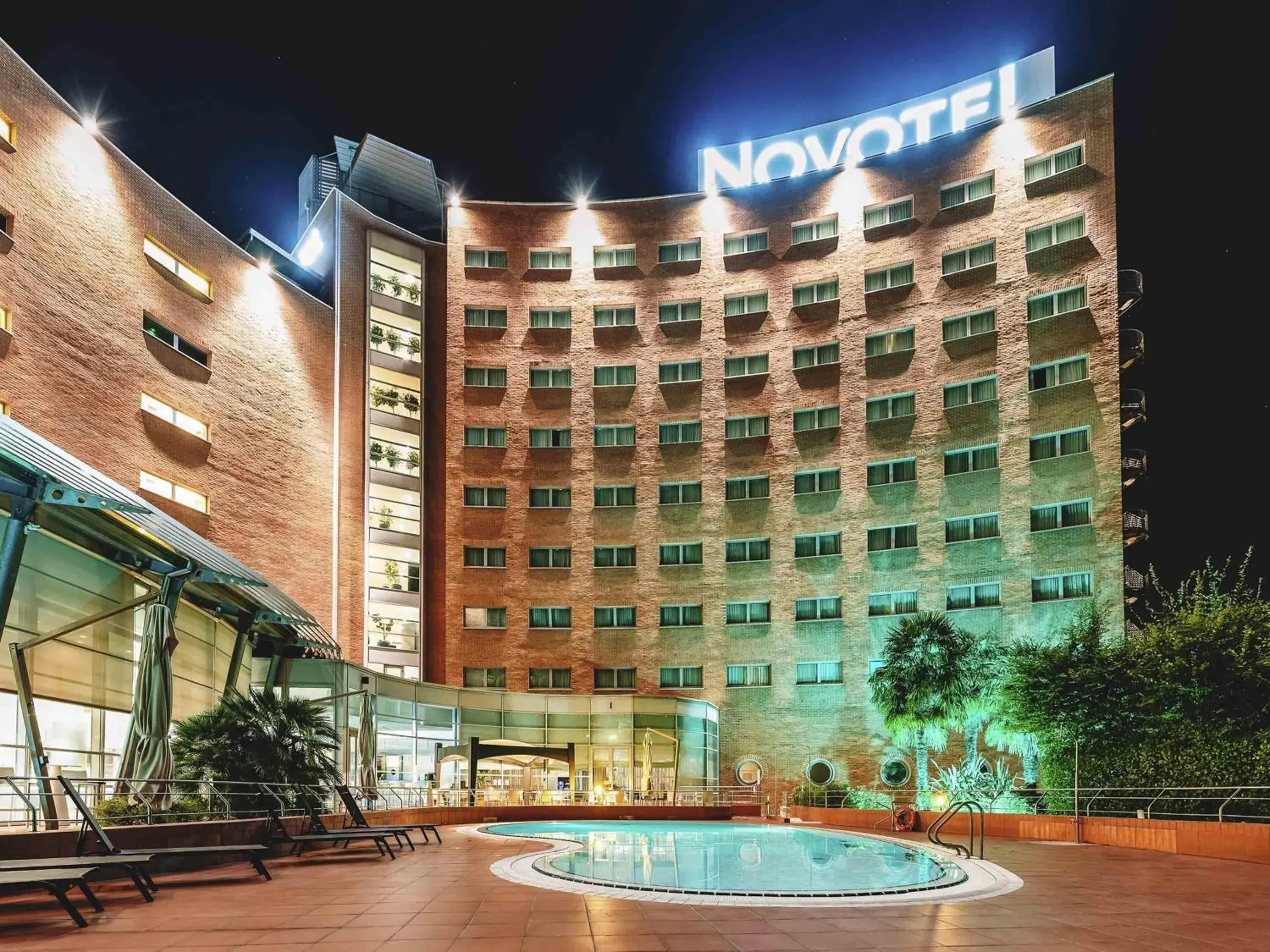 Pool view in Novotel Venezia Mestre Castellana Pool view in Novotel Venezia Mestre Castellana