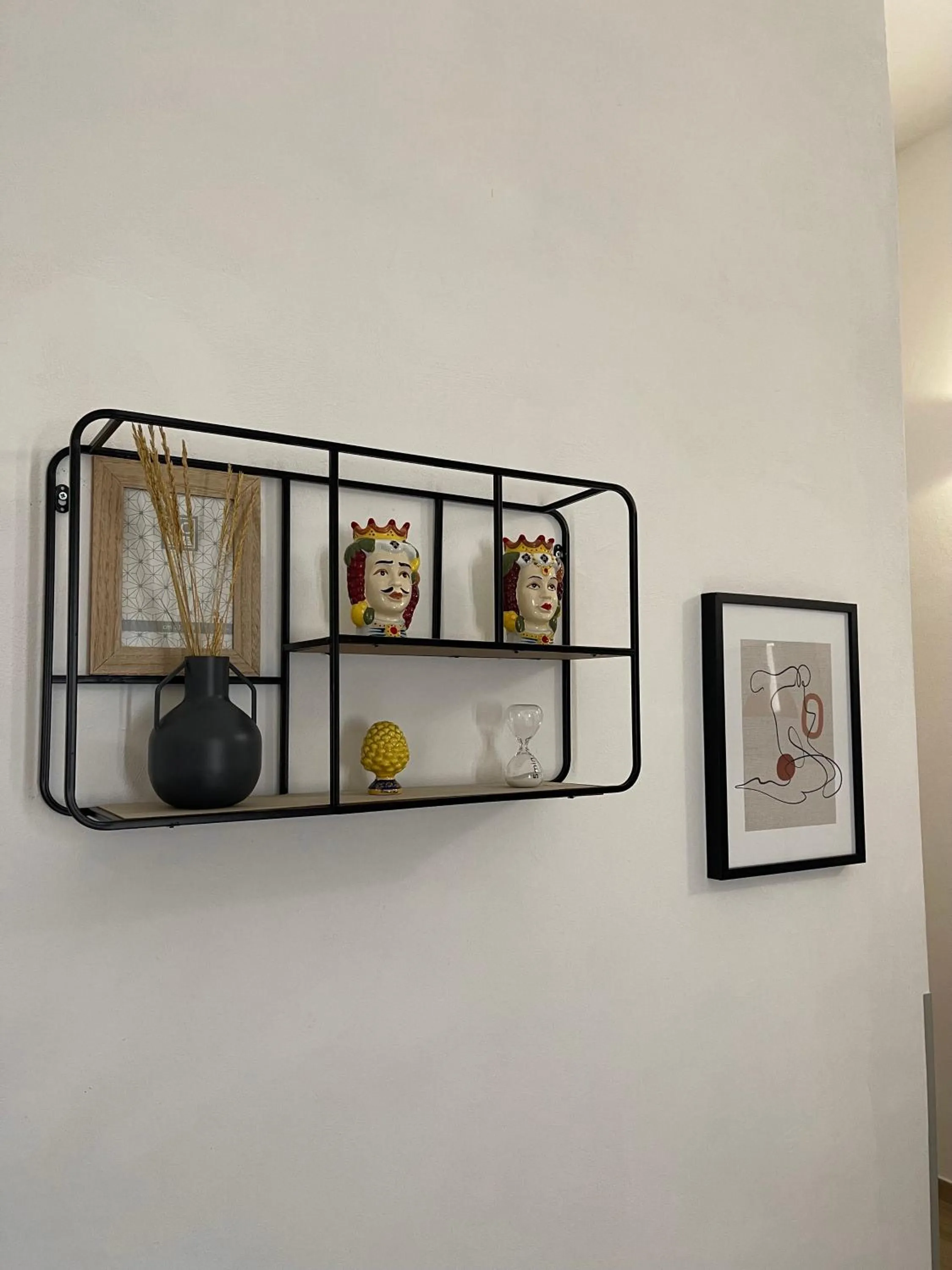 Decorative detail in B&B Melissa