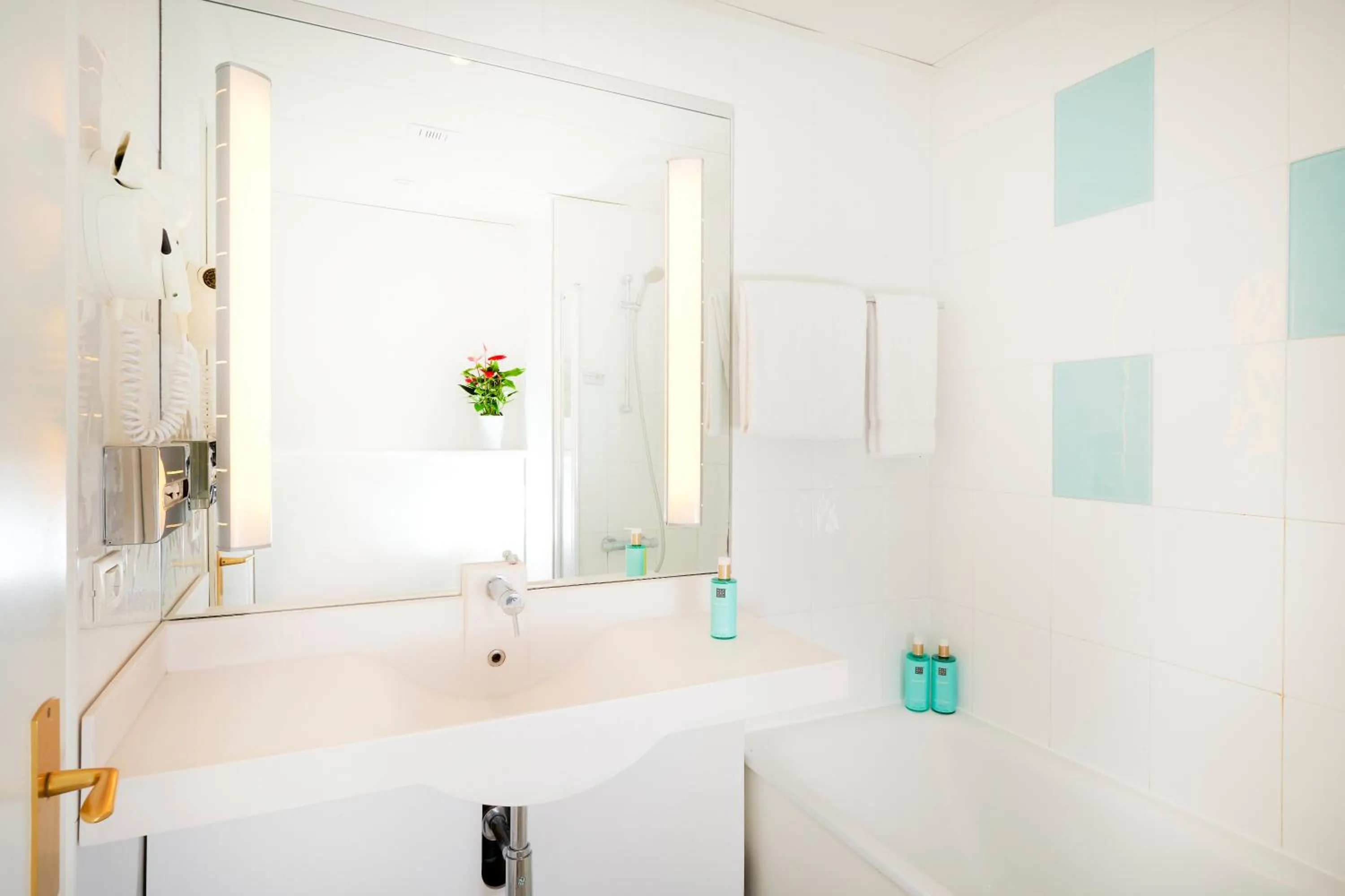 Bathroom in Novotel Milano Nord Ca' Granda