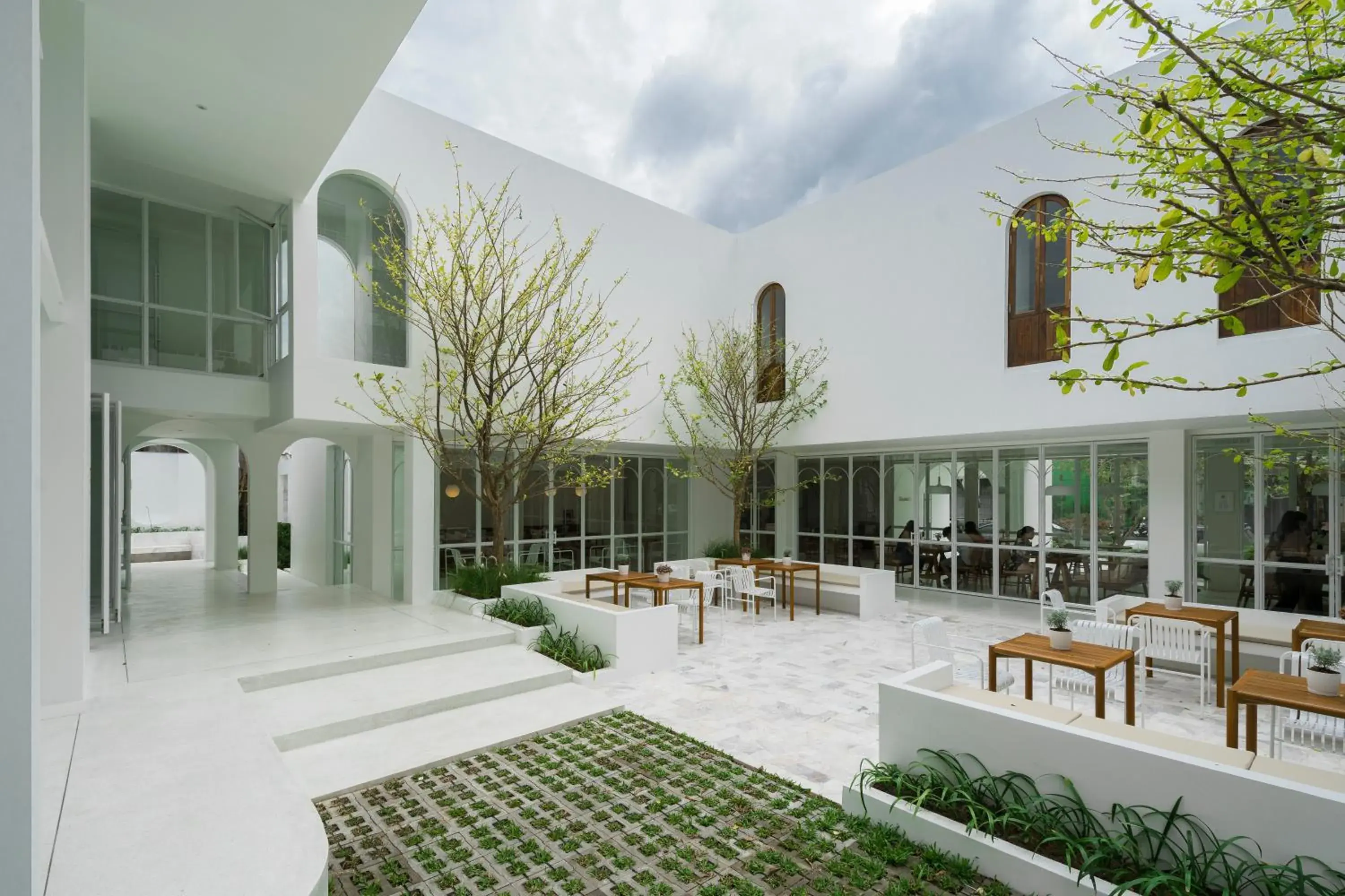 Inner courtyard view in Casa 33 Hatyai Inner courtyard view in Casa 33 Hatyai