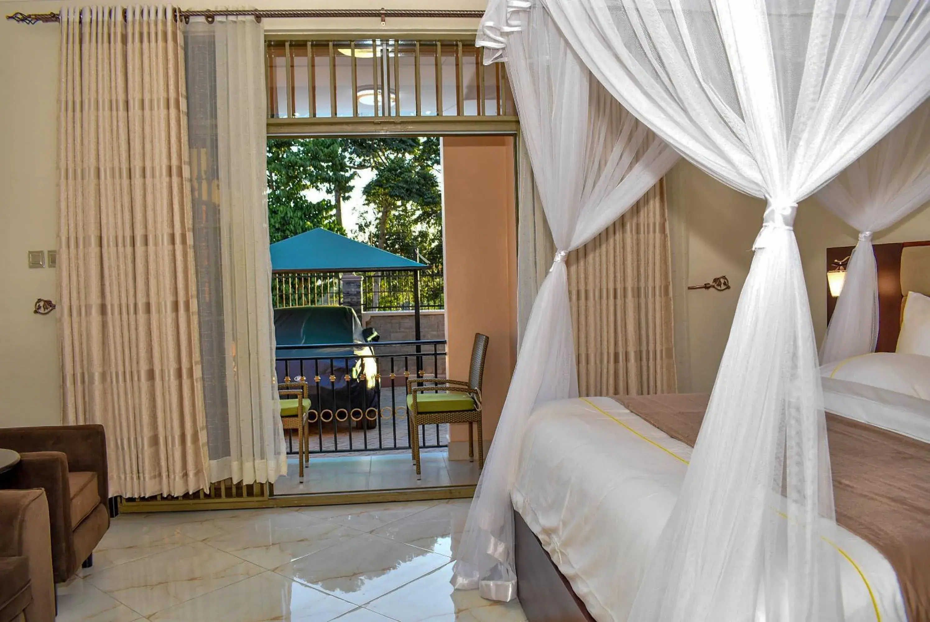 Studio - Sleeps 2 - Free Airport Pickup Studio - Sleeps 2 - Free Airport Pickup