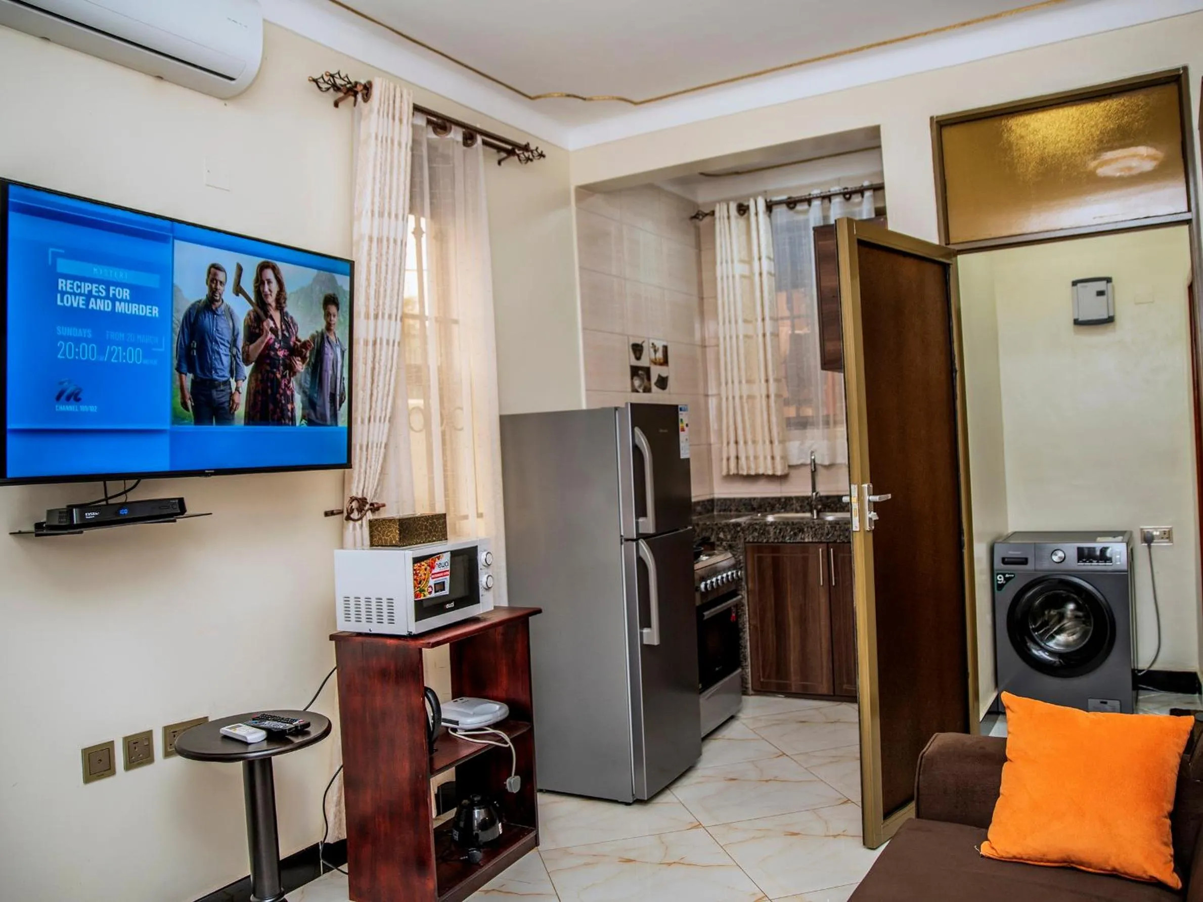 Studio - Sleeps 2 - Free Airport Pickup