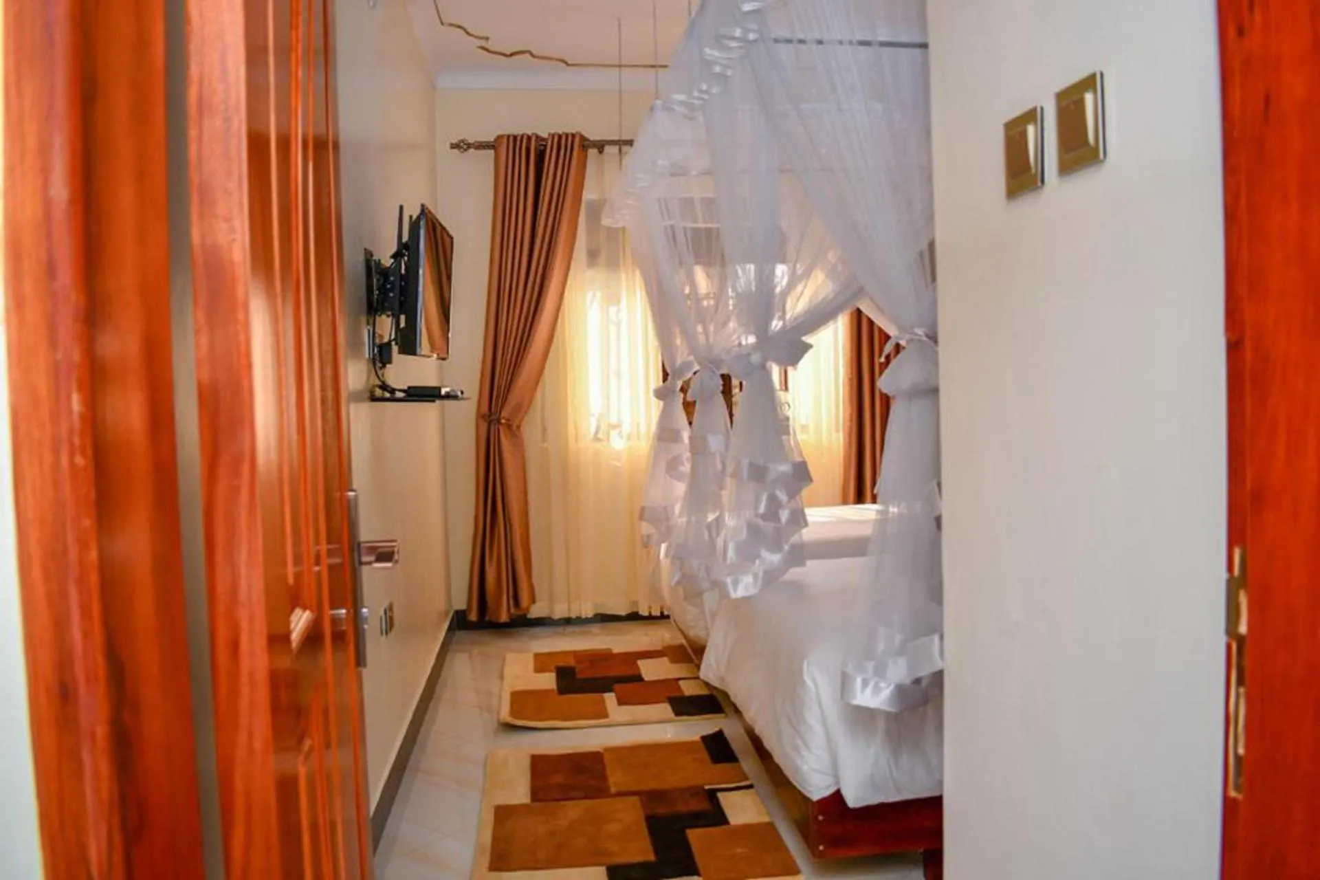 Bedroom, Bed in 2 Bed - Sleeps 4 - Parking - Free Airport Shuttle