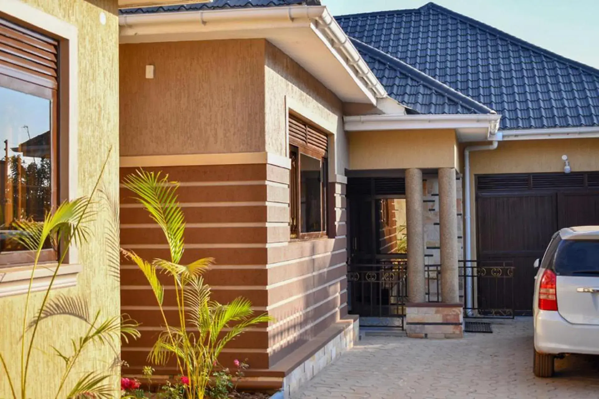 2 Bed - Sleeps 4 - Parking - Free Airport Shuttle 2 Bed - Sleeps 4 - Parking - Free Airport Shuttle