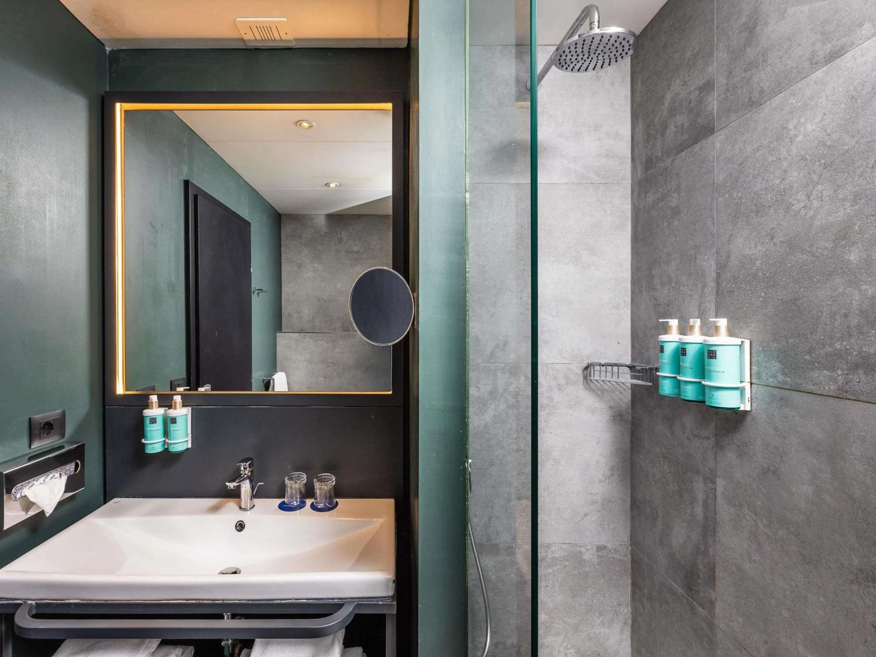 Bedroom in Novotel Genova City