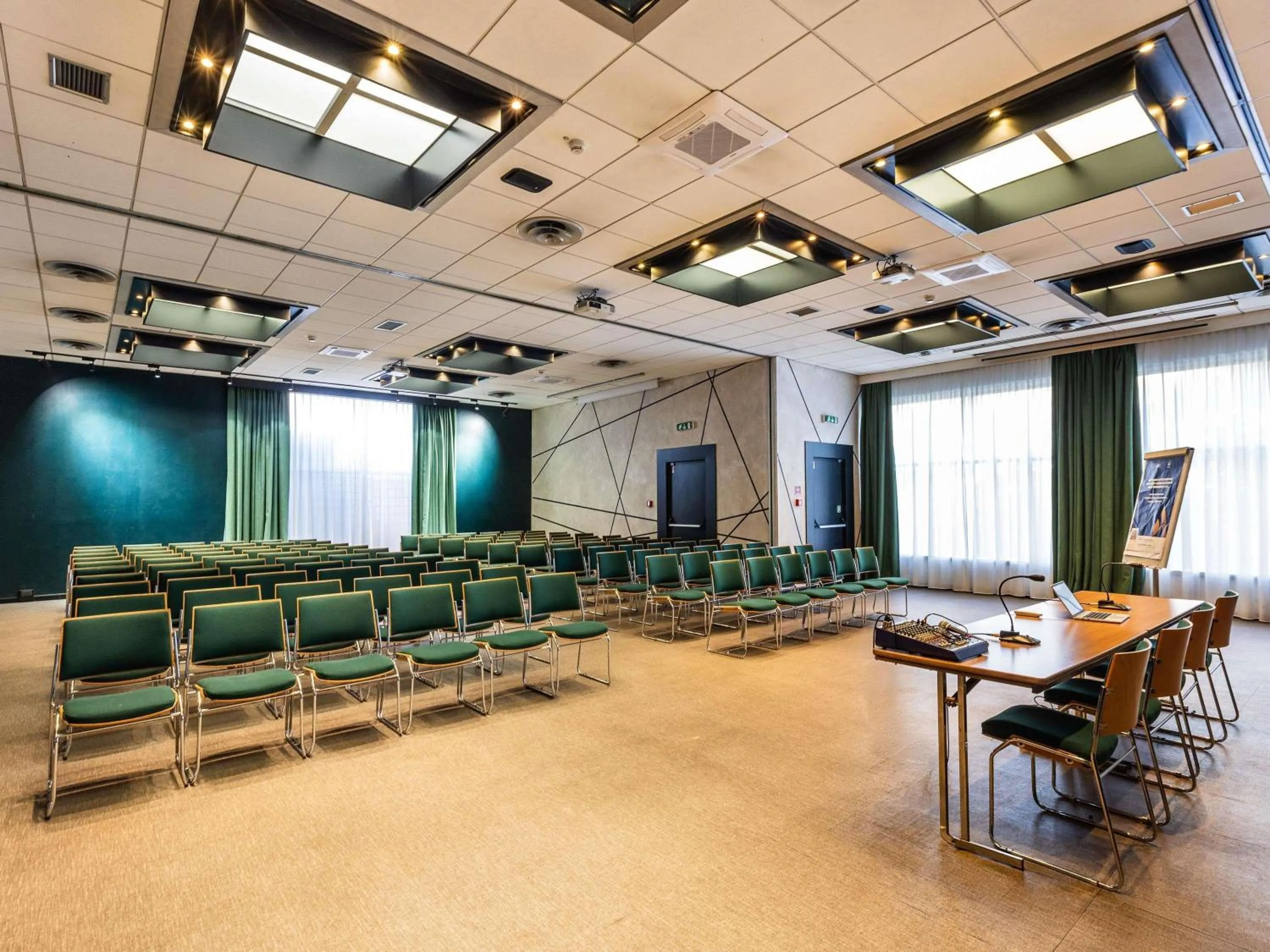 Meeting/conference room in Novotel Genova City