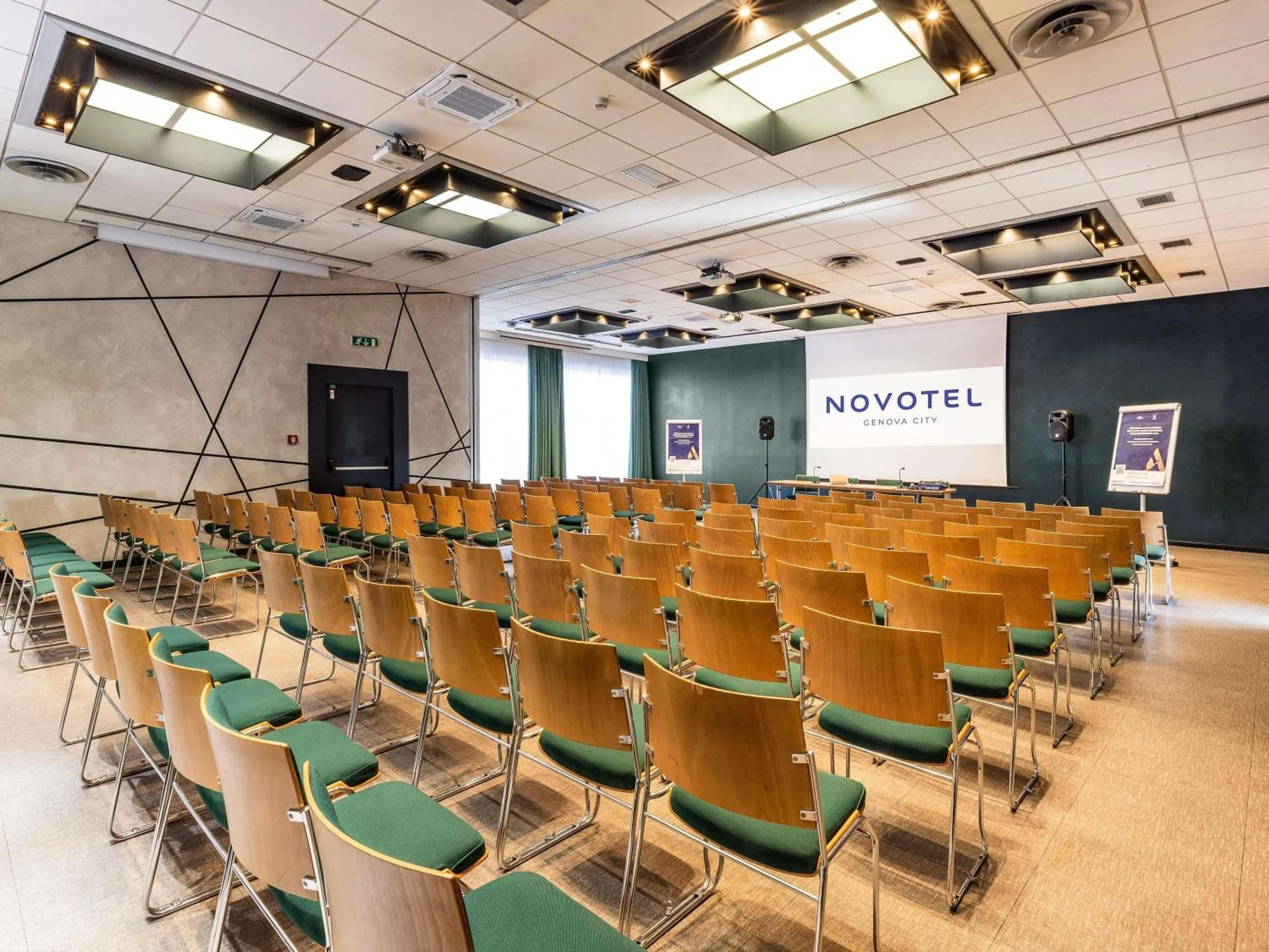 Meeting/conference room in Novotel Genova City
