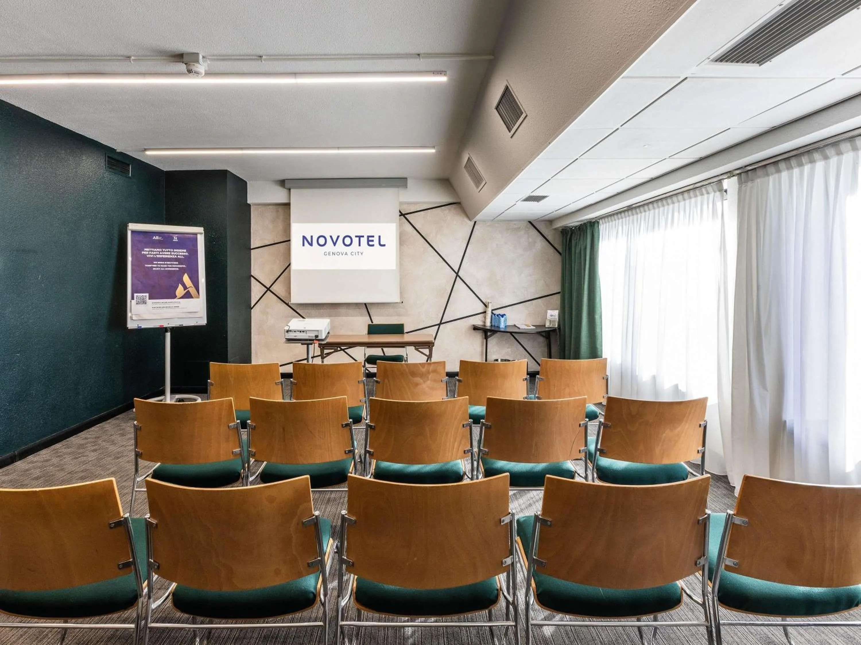 Meeting/conference room in Novotel Genova City