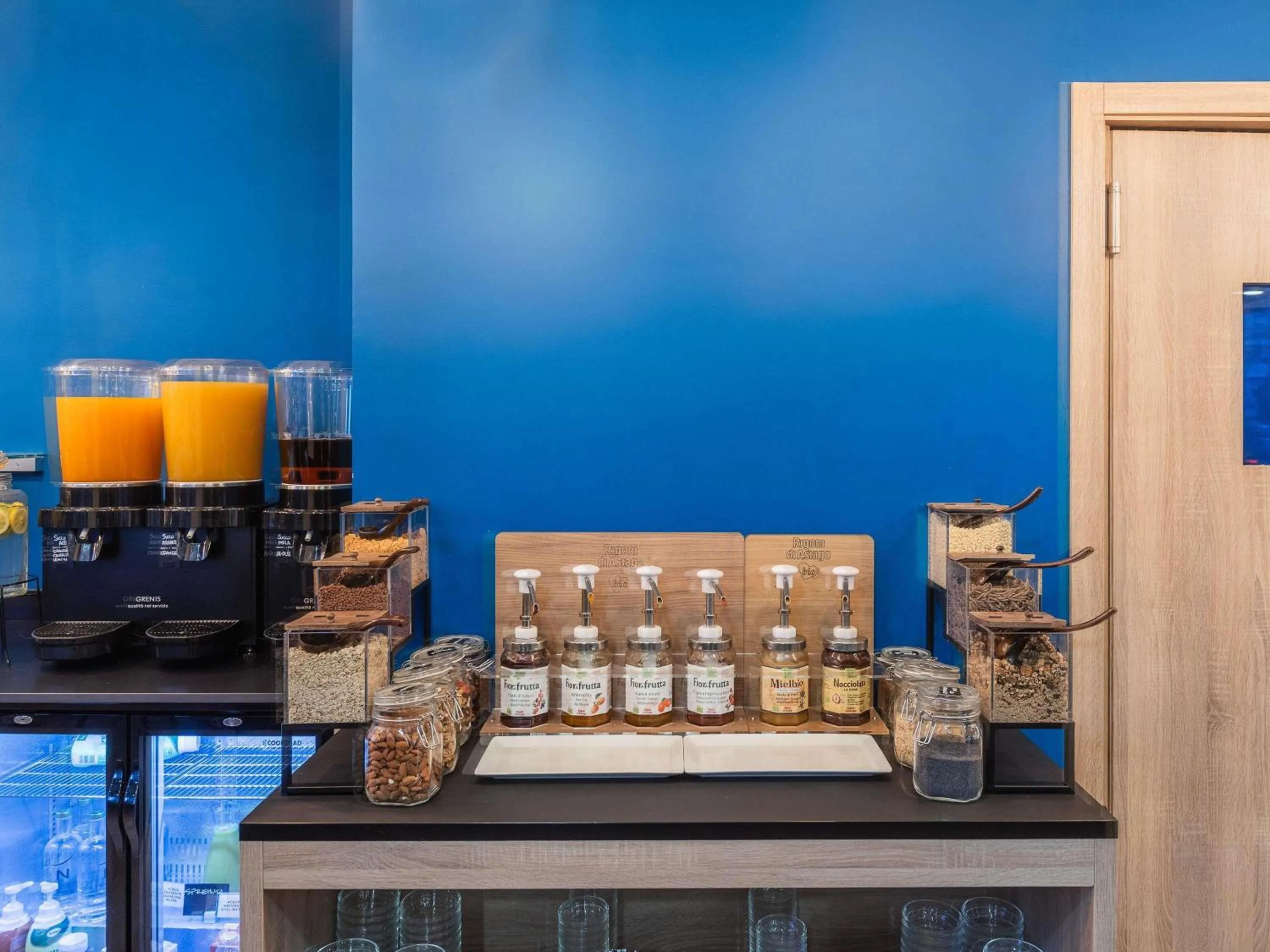 Breakfast in Novotel Genova City