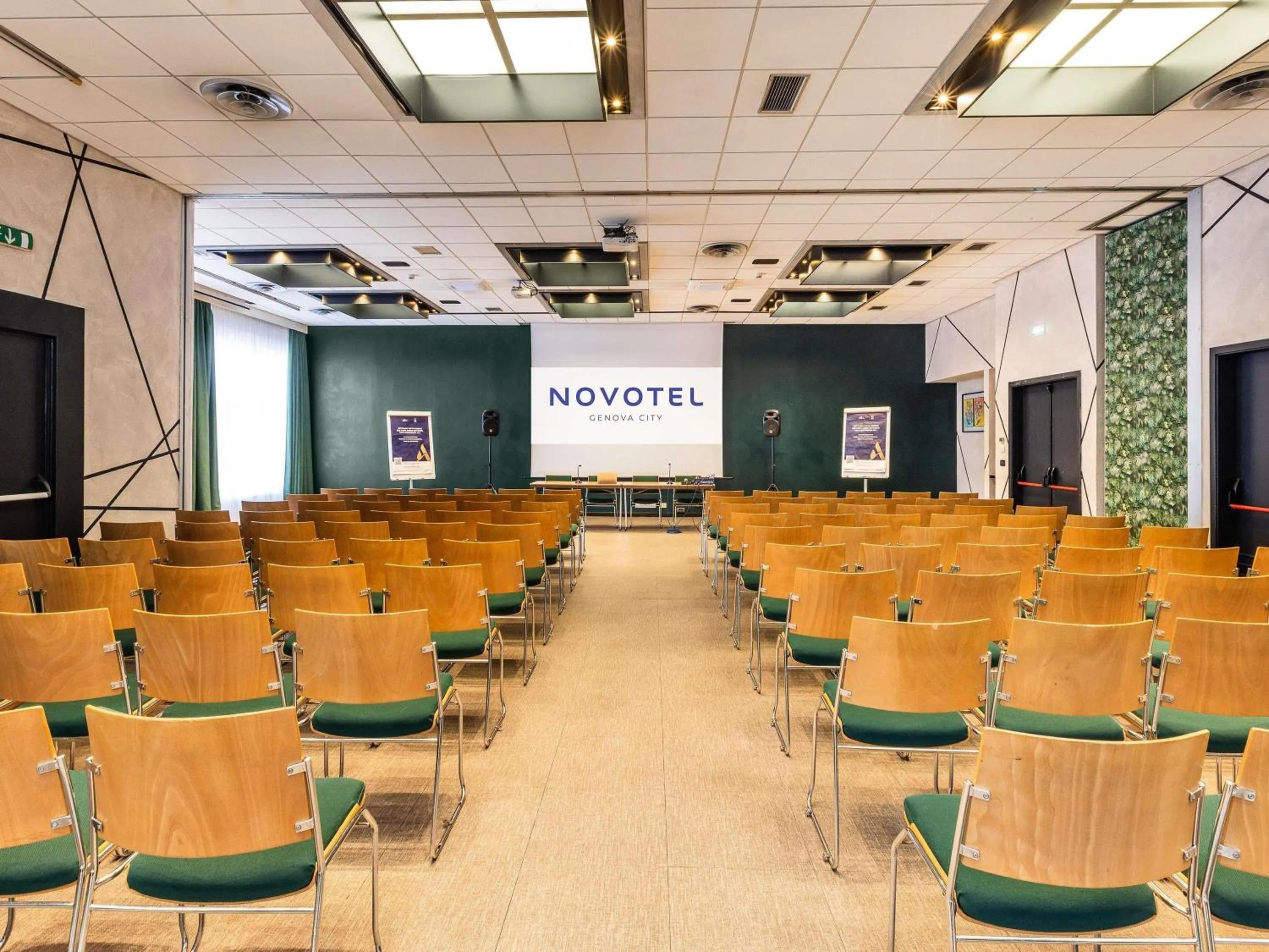 Meeting/conference room in Novotel Genova City