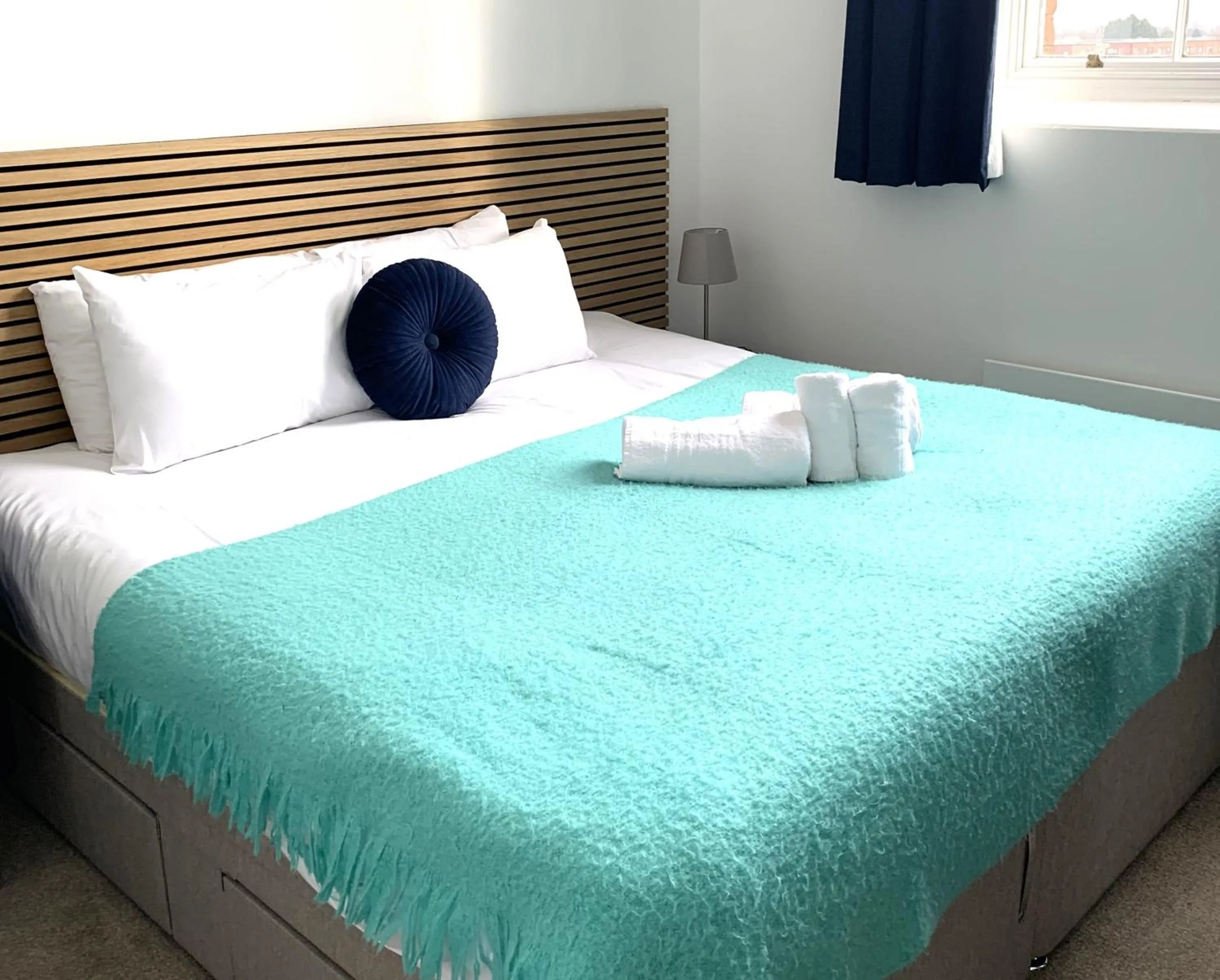 Bedroom, Bed in Betty's Minster View - 6 Twins or 3 Superkings -Central with Free Parking
