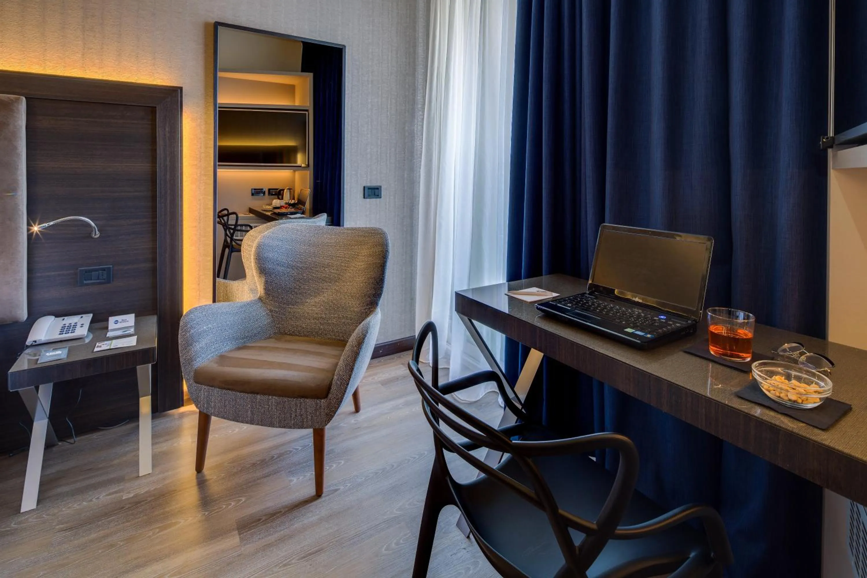 Seating area in Best Western Plus Hotel Farnese