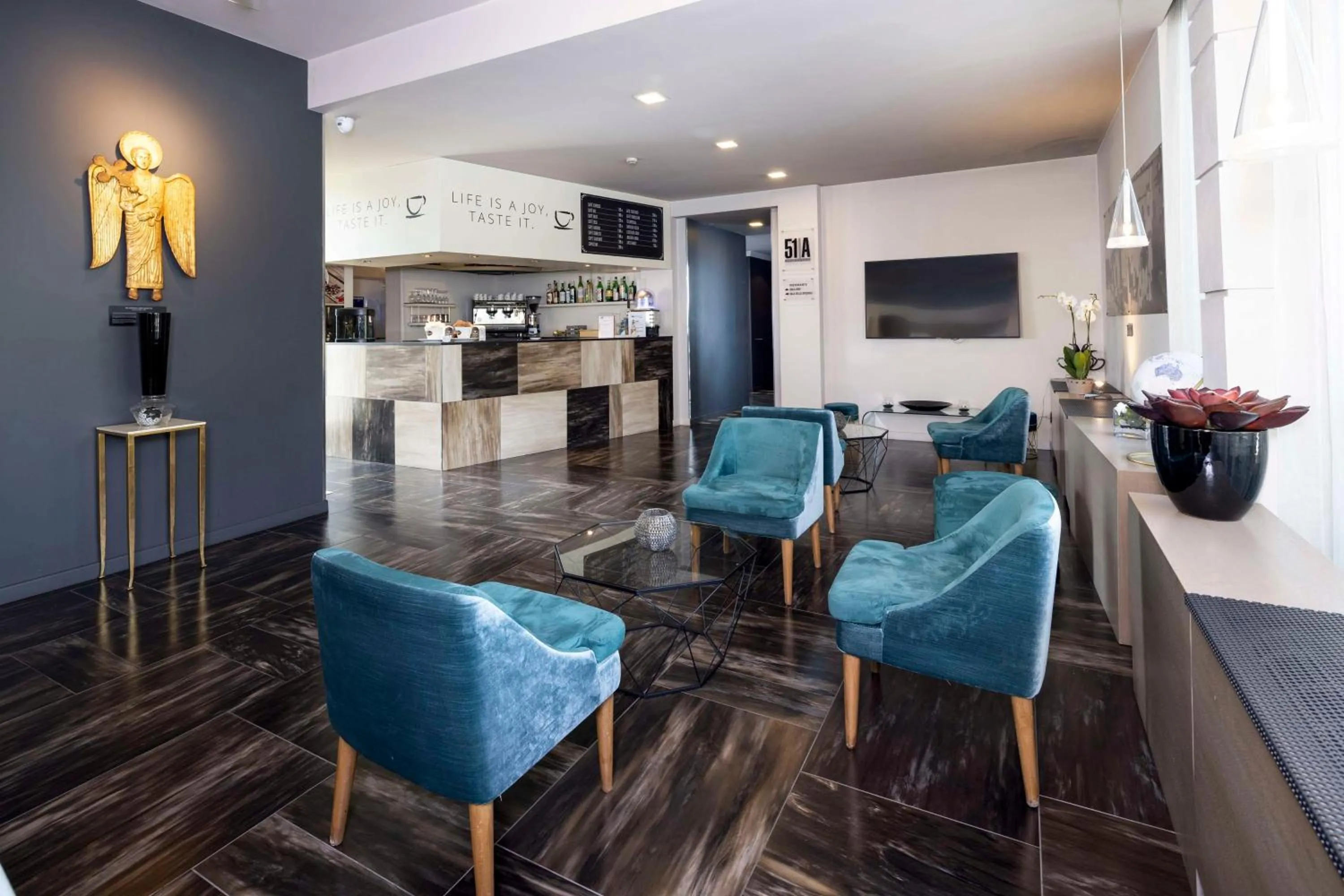 Lobby or reception in Best Western Plus Hotel Farnese