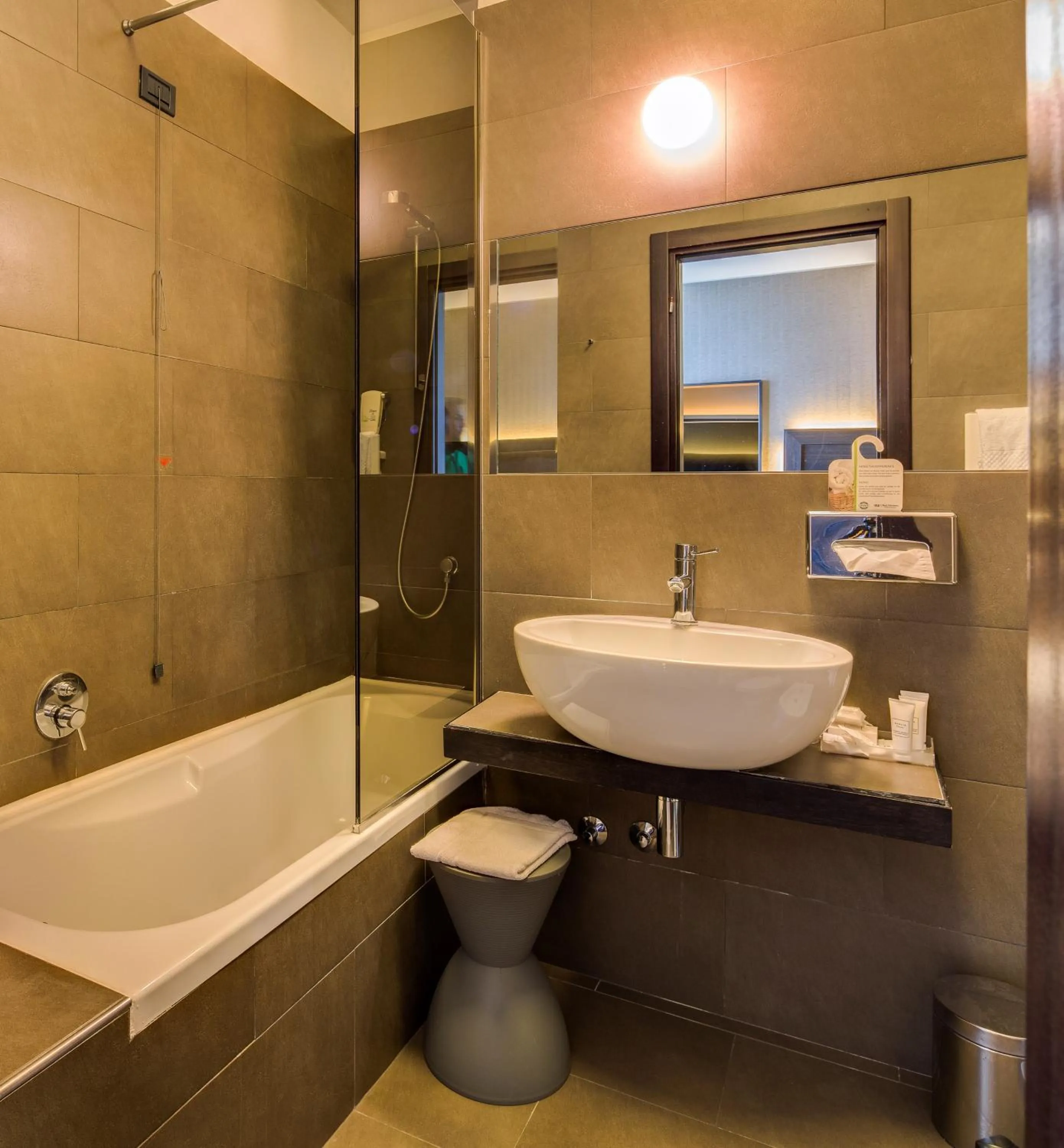 Bathroom in Best Western Plus Hotel Farnese