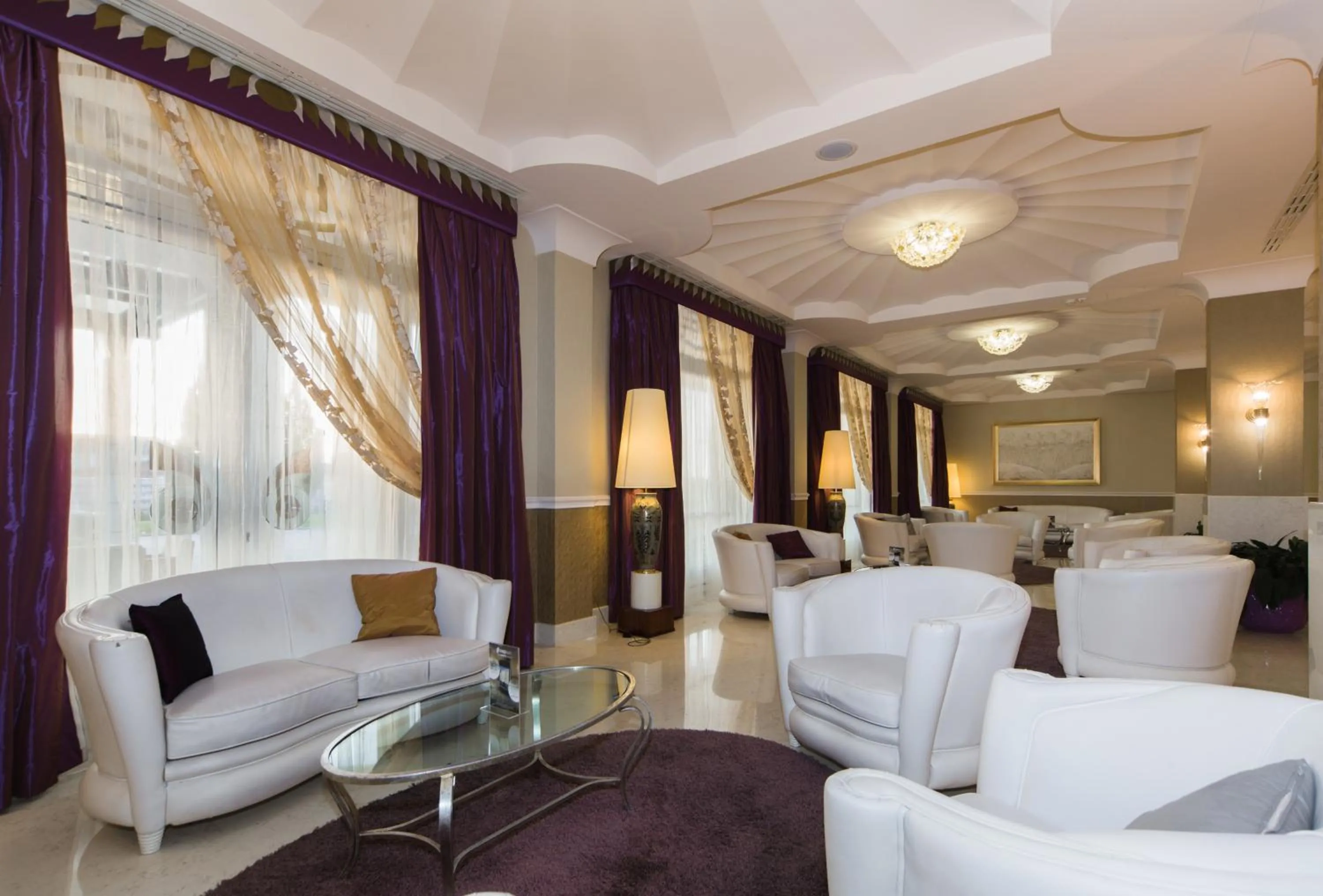 Lobby or reception in Zanhotel Centergross