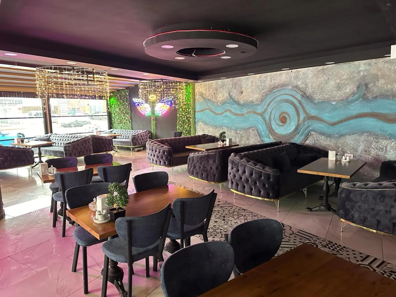 Grand Niki Hotel & Spa