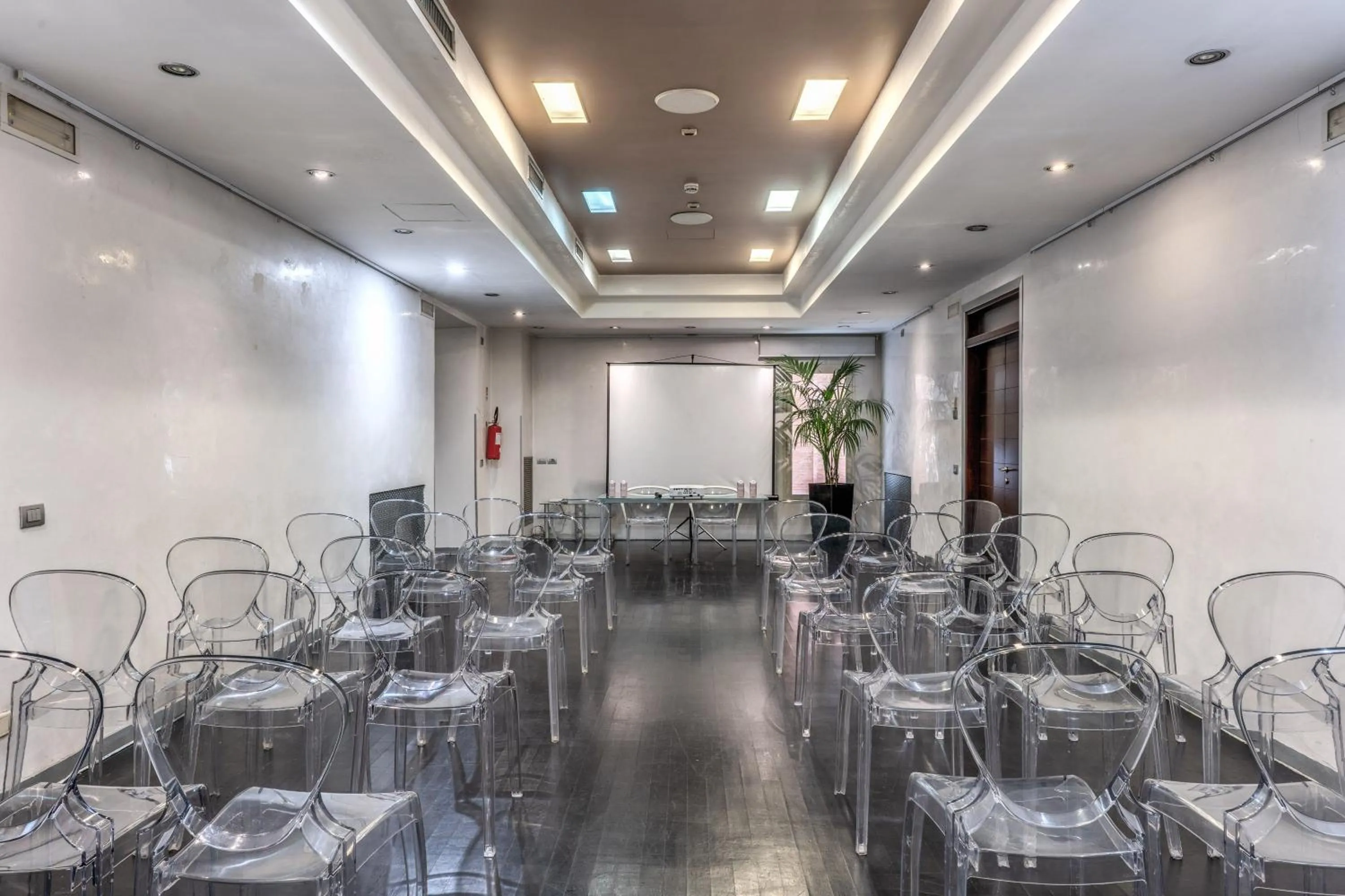 Business facilities in La Griffe Hotel Roma