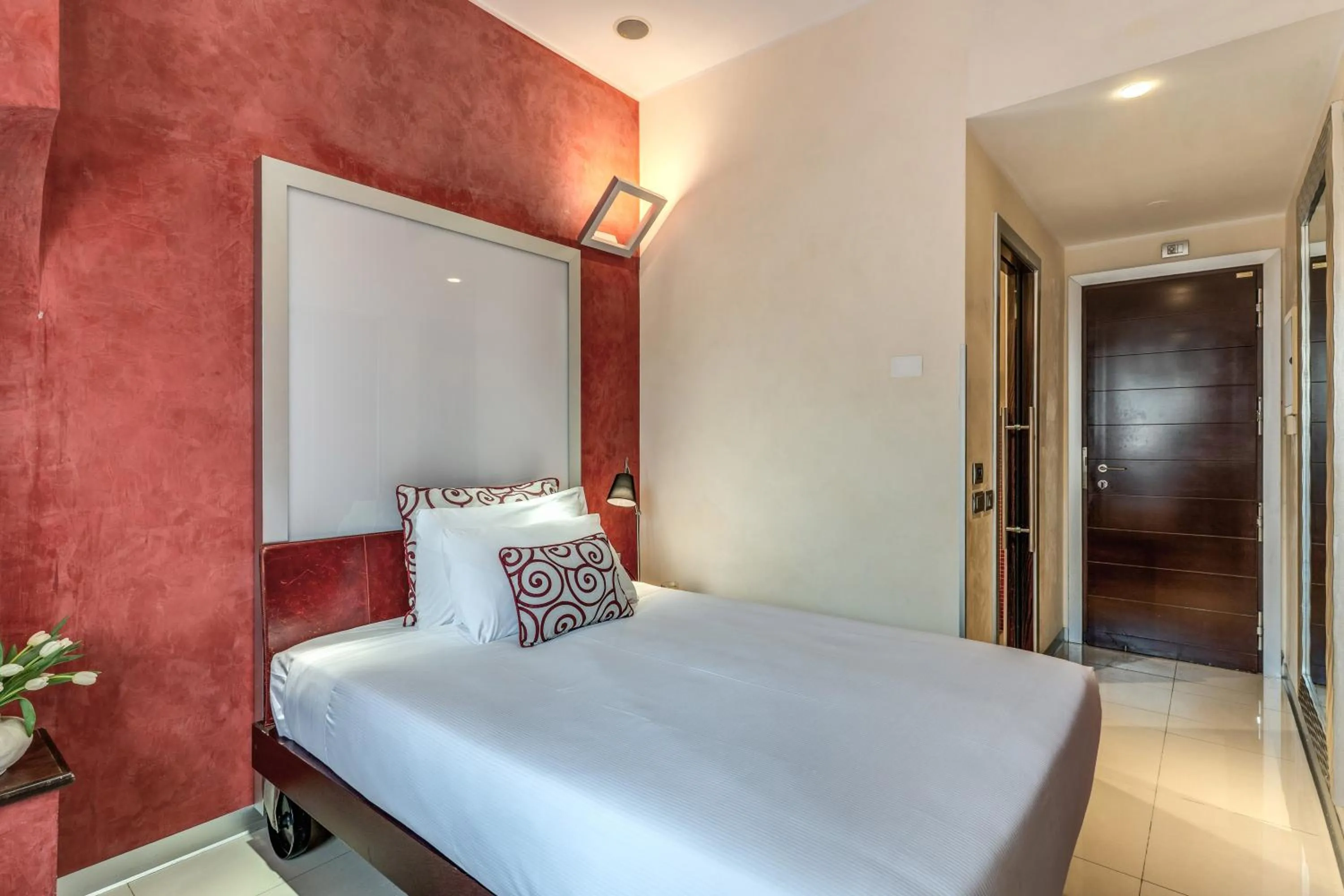 Bed in La Griffe Hotel Roma