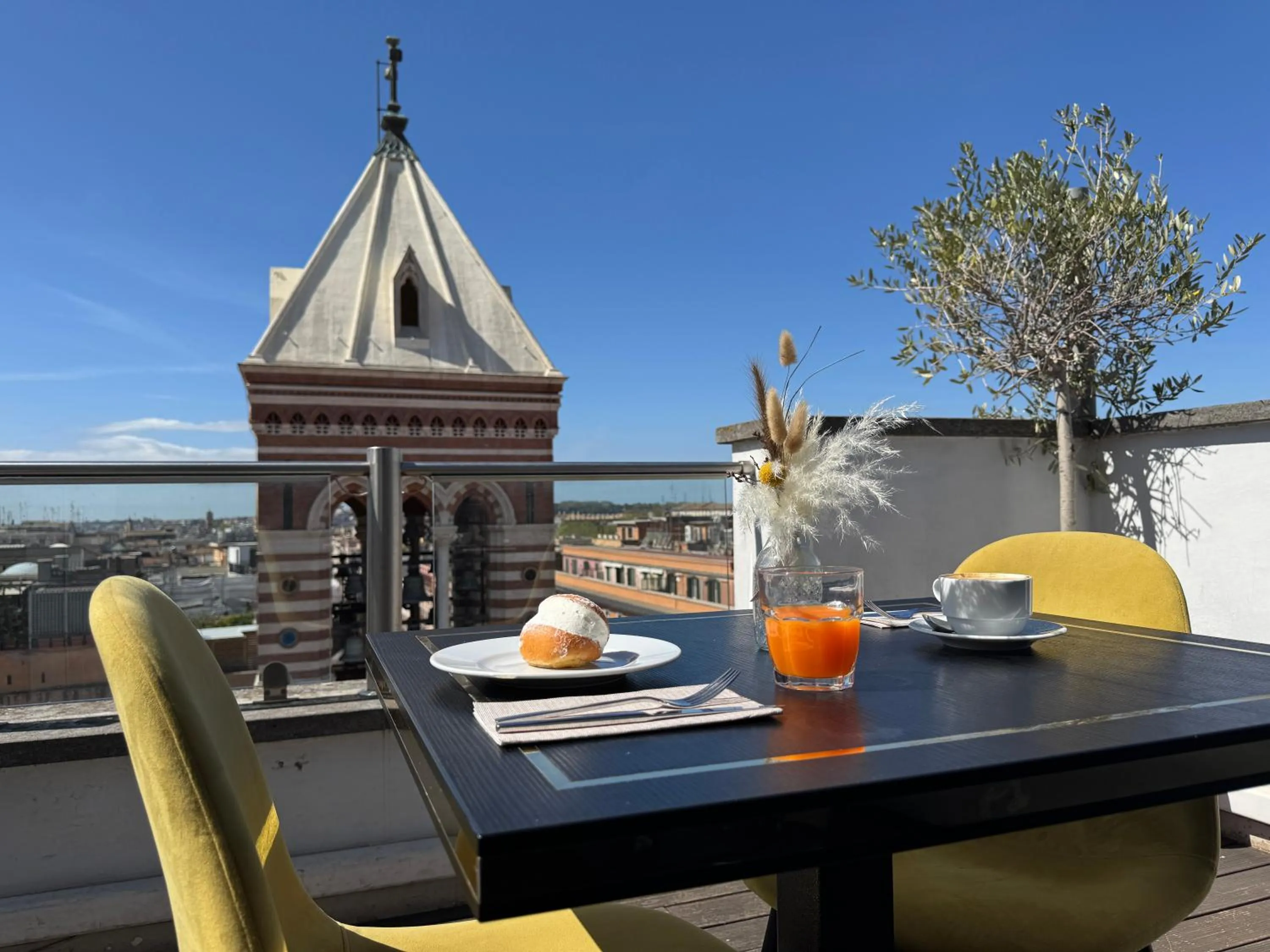 View (from property/room) in La Griffe Hotel Roma