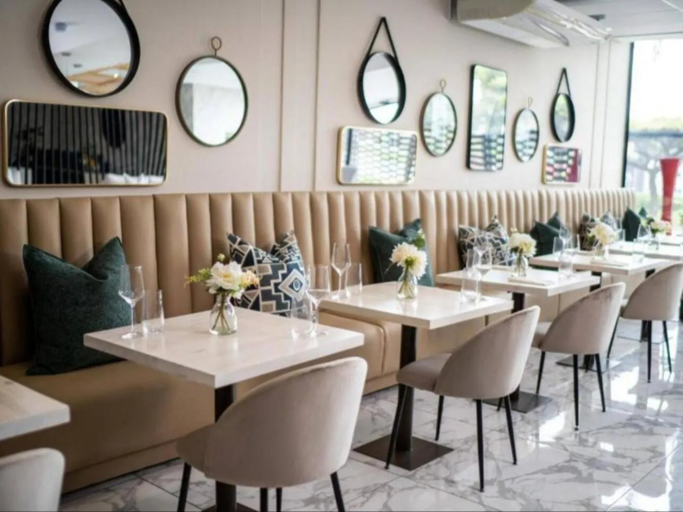 Dining area in Monte La Vue Hotel