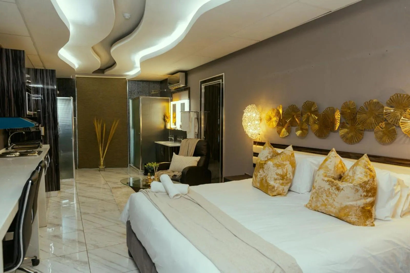 Bedroom, Bed in Monte La Vue Hotel