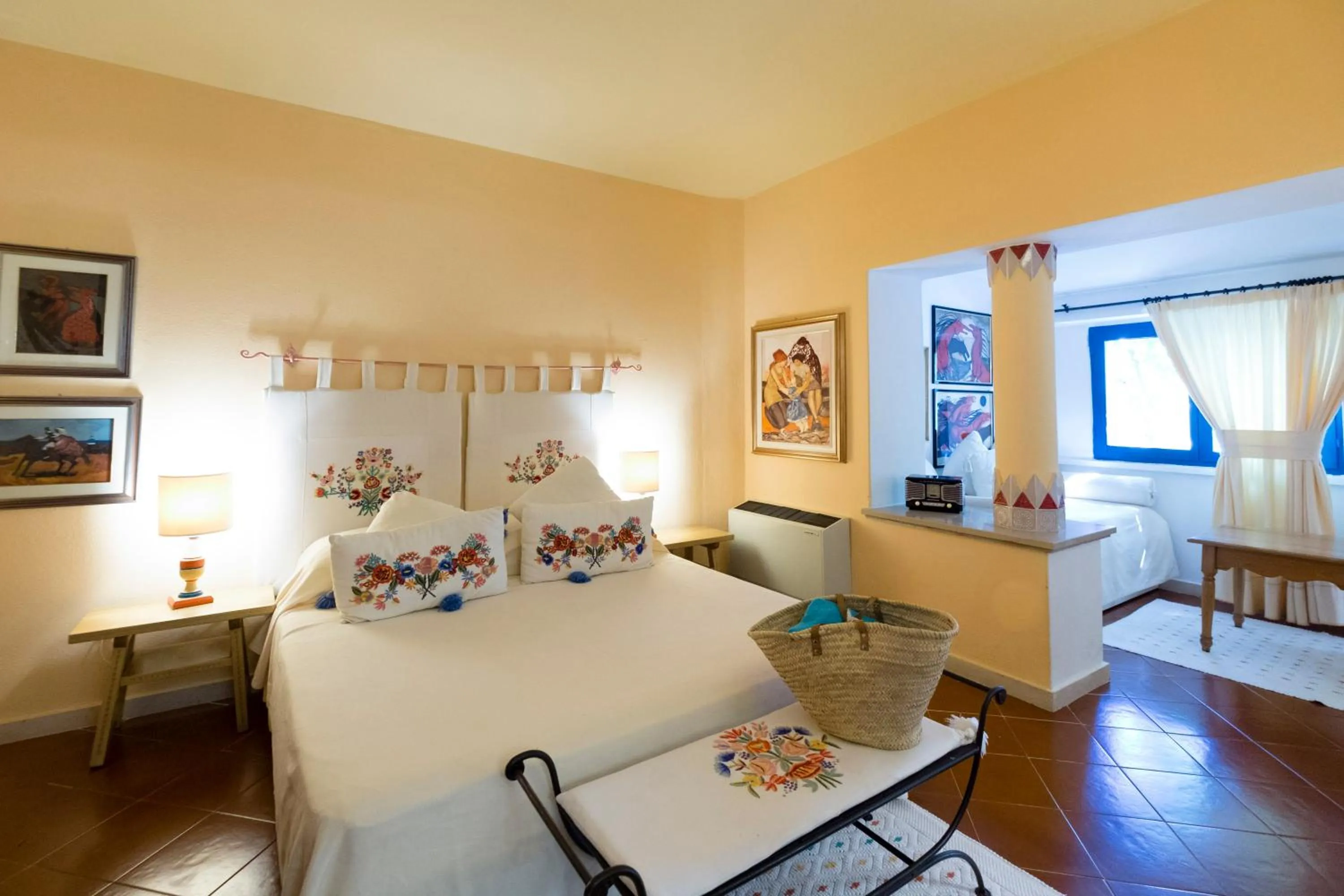 Bed in Su Gologone Experience Hotel