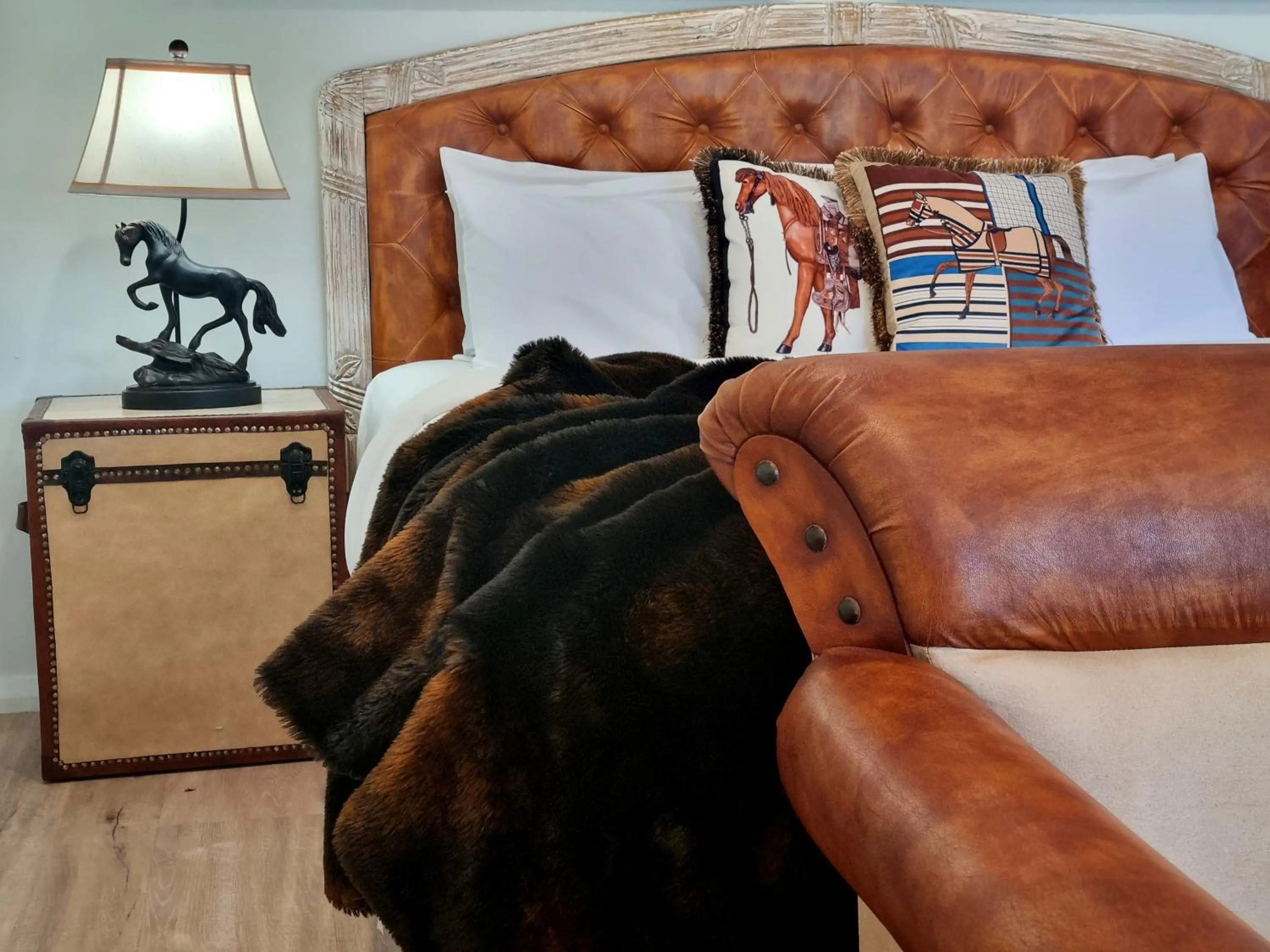 Bed in Leogate Estate Villas