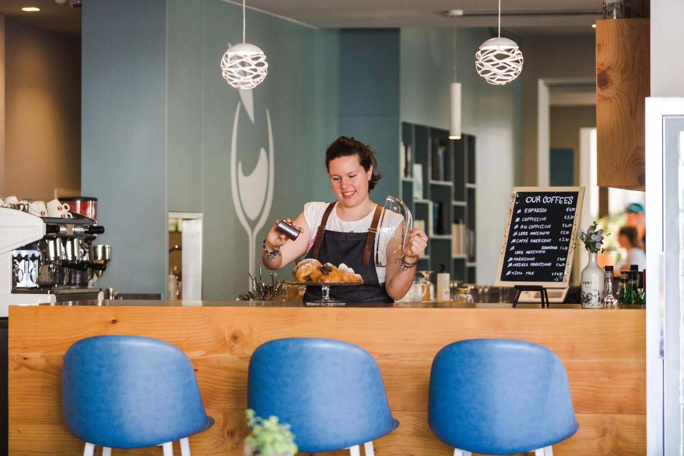 Coffee/tea facilities in Brione Green Resort