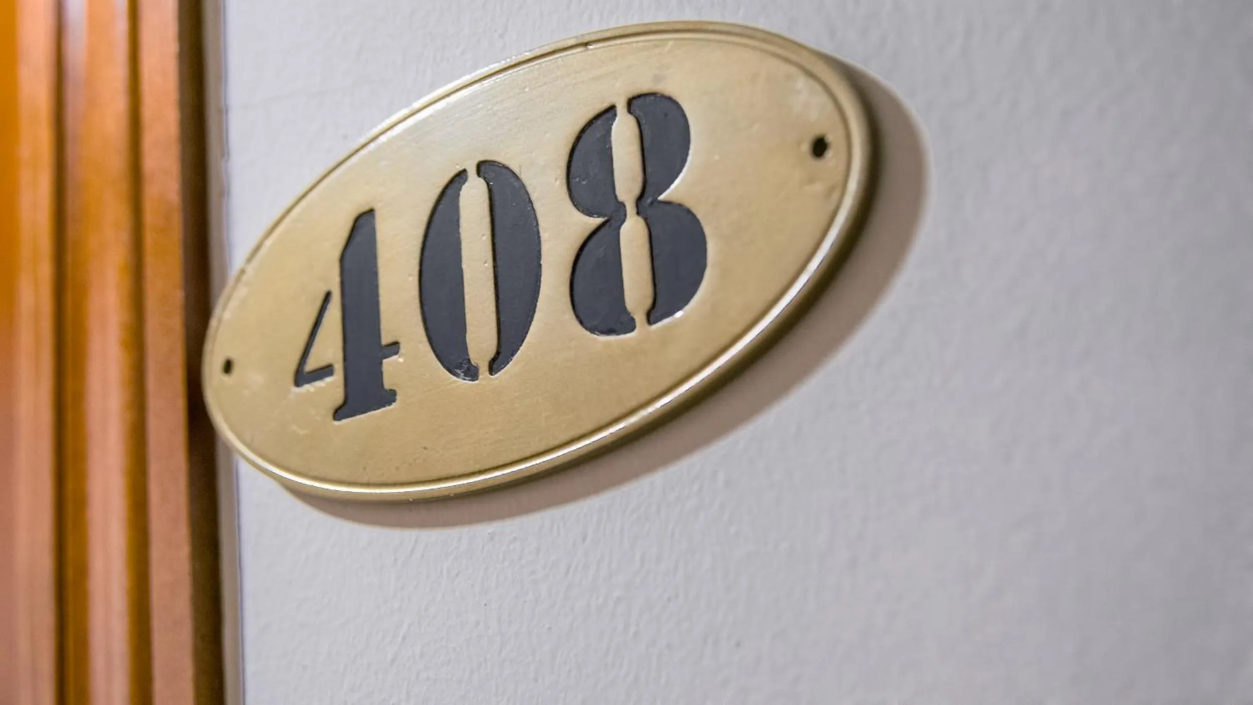 Facade/entrance in Catalina Suites