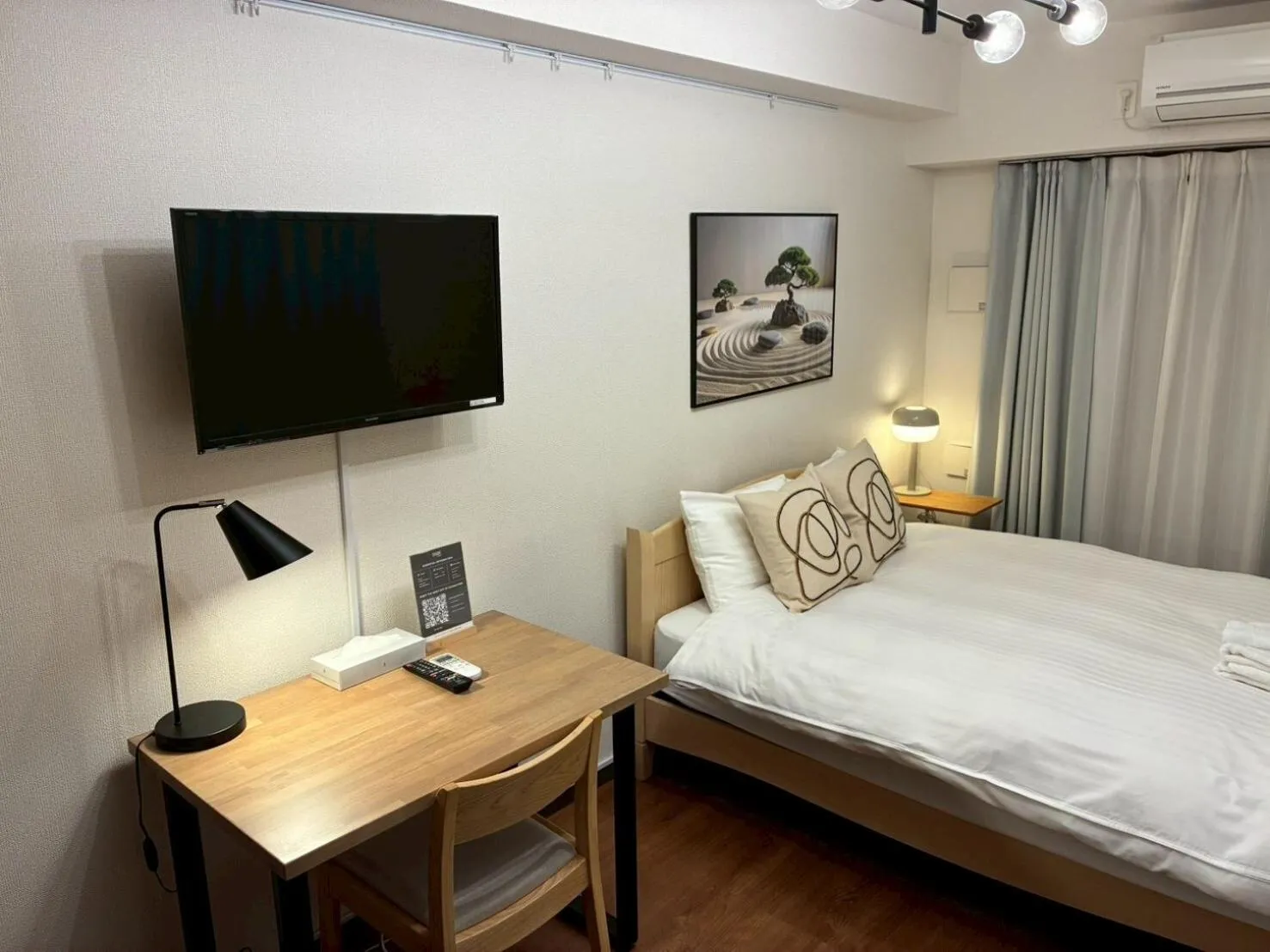 Bed in Dash Living Shinjuku