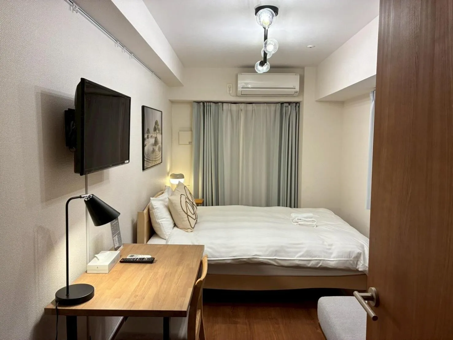 Bed in Dash Living Shinjuku